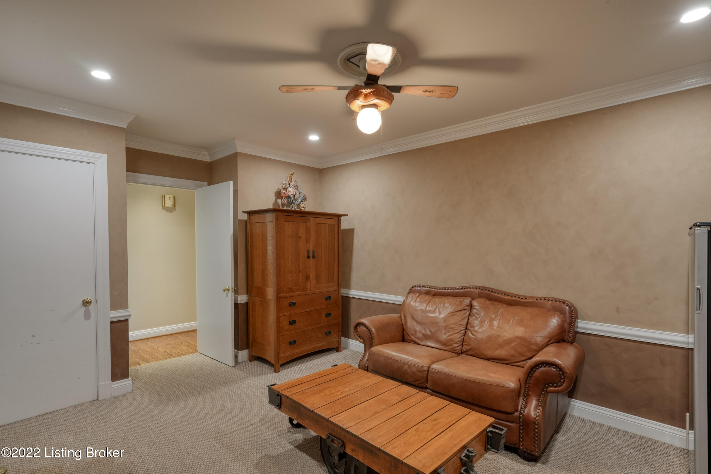6211 Glen Hill Rd