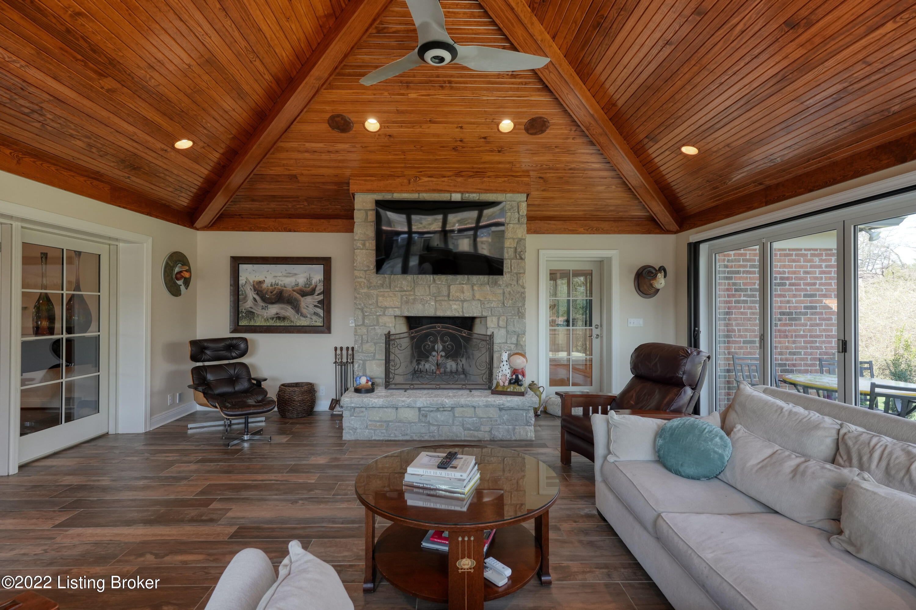 6211 Glen Hill Rd