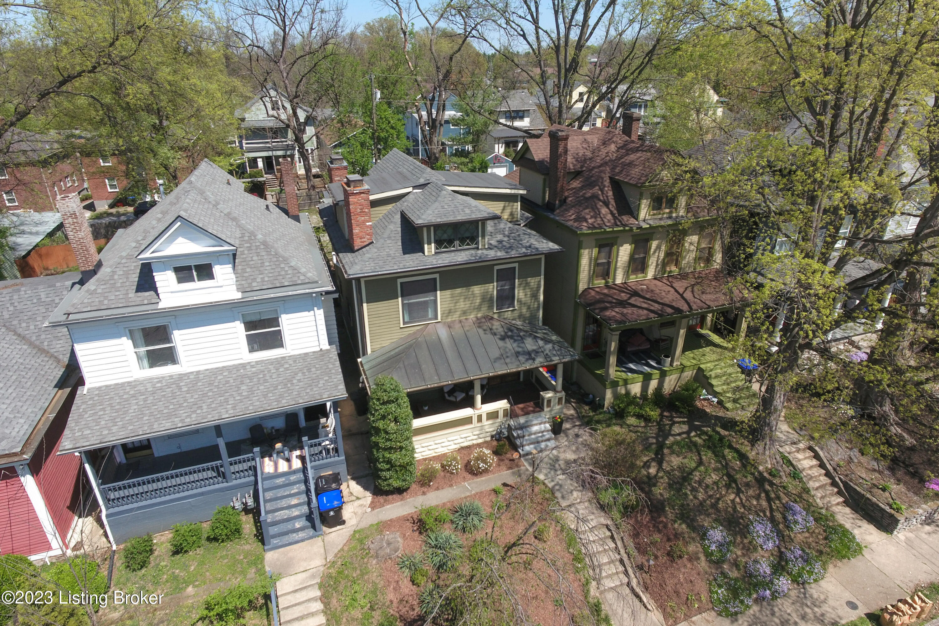 1129 Everett Ave
