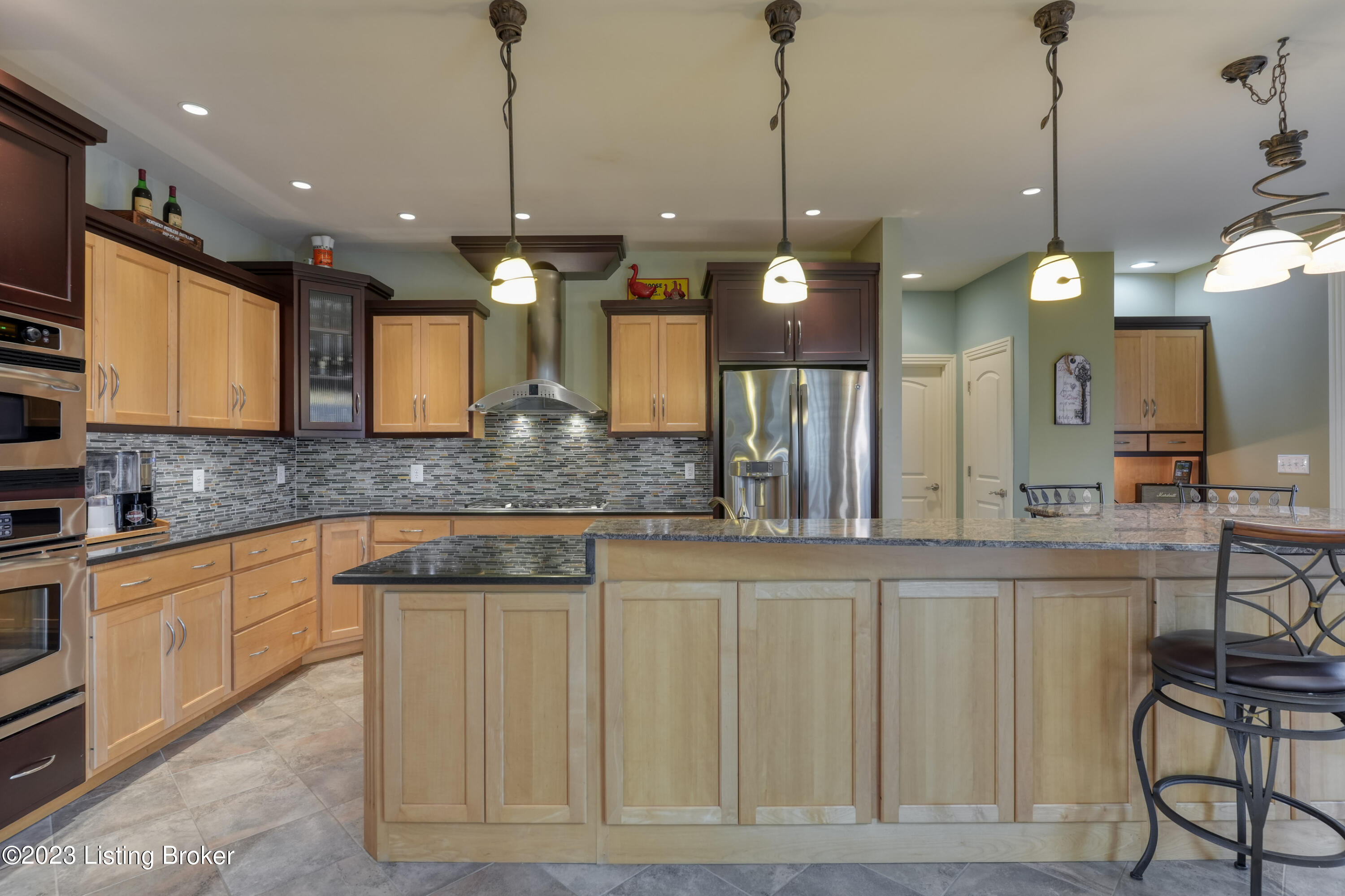 10061 Harrods Creek Dr