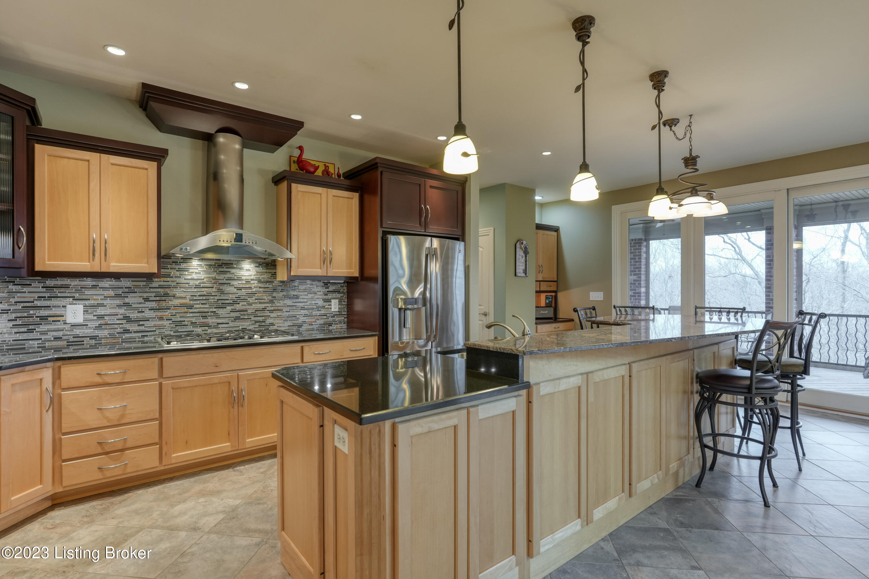 10061 Harrods Creek Dr