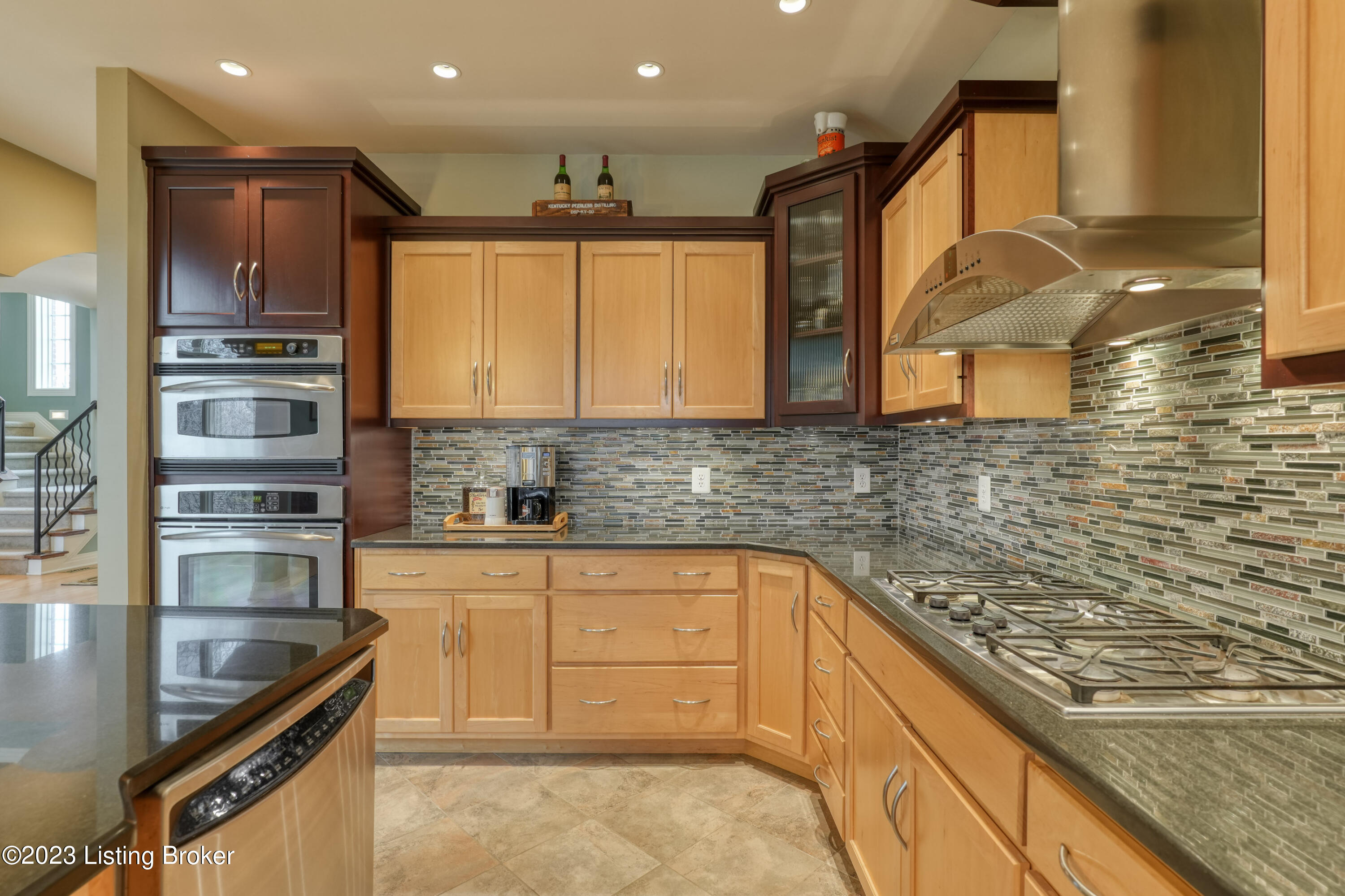 10061 Harrods Creek Dr