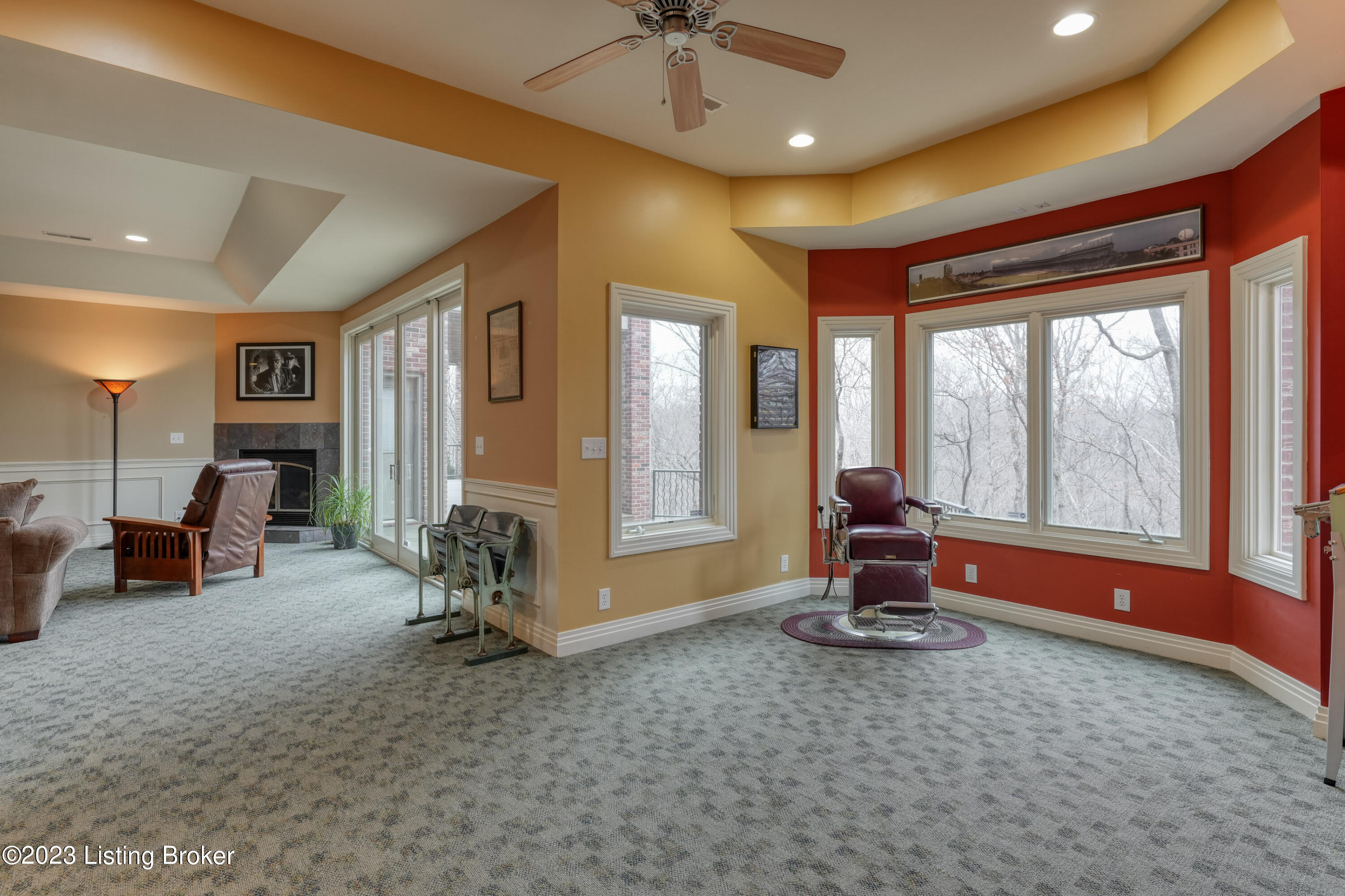 10061 Harrods Creek Dr