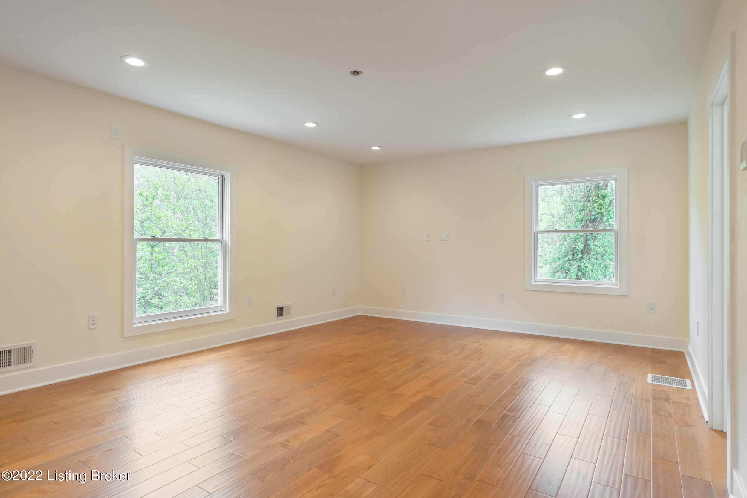 33 Arrowhead Rd