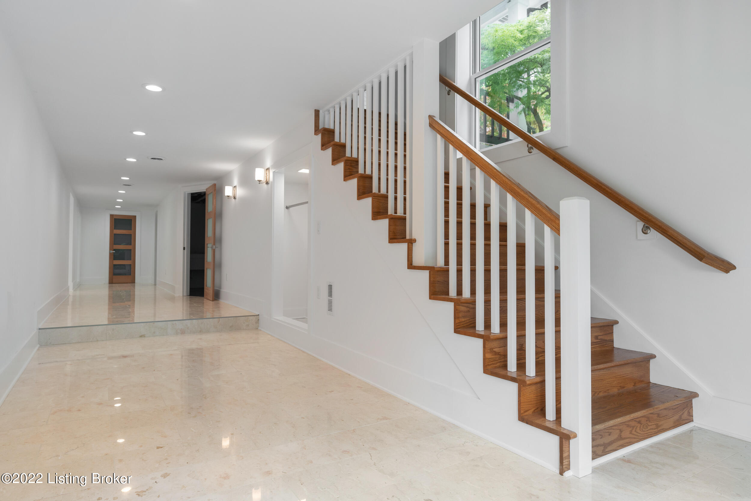 33 Arrowhead Rd