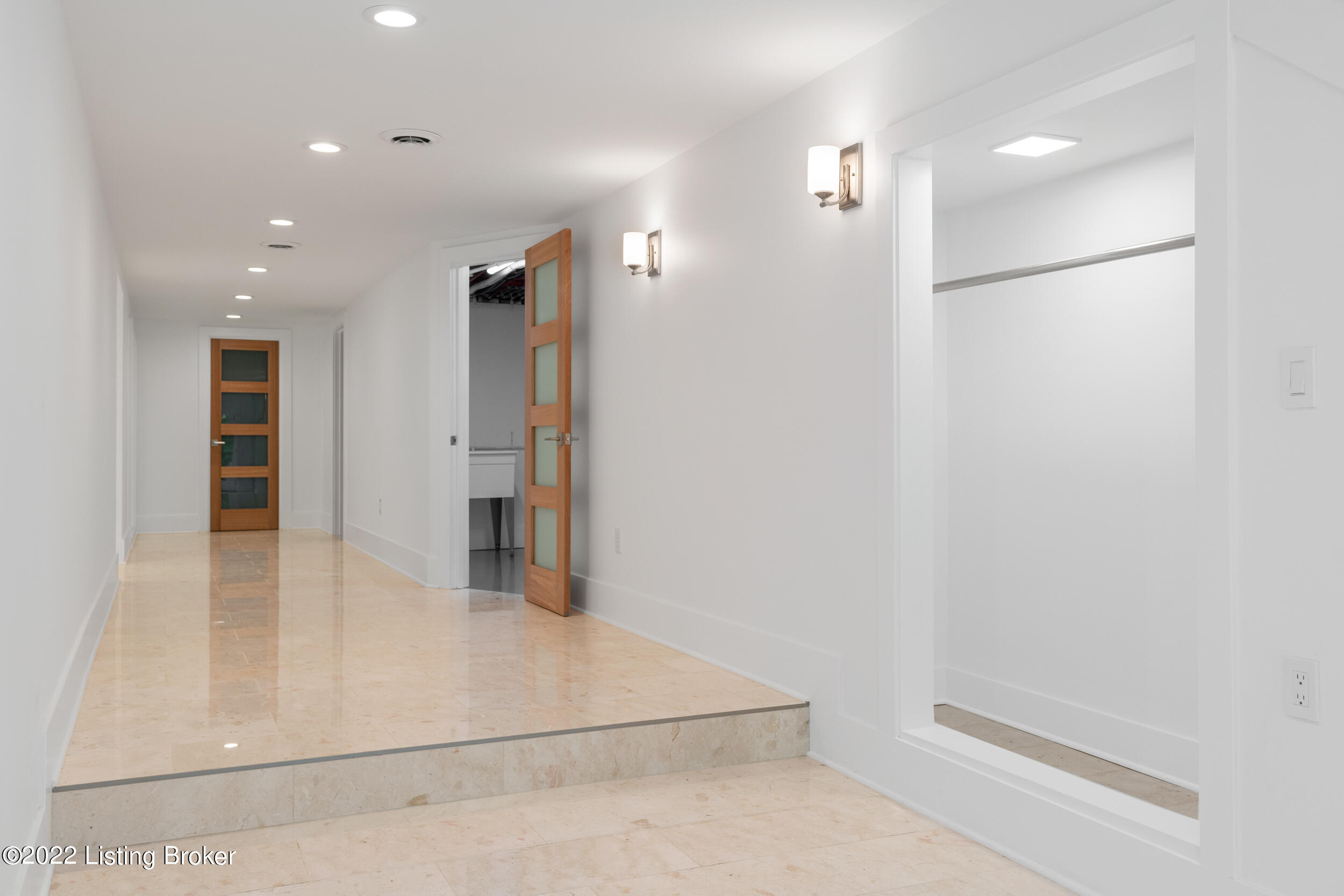 33 Arrowhead Rd