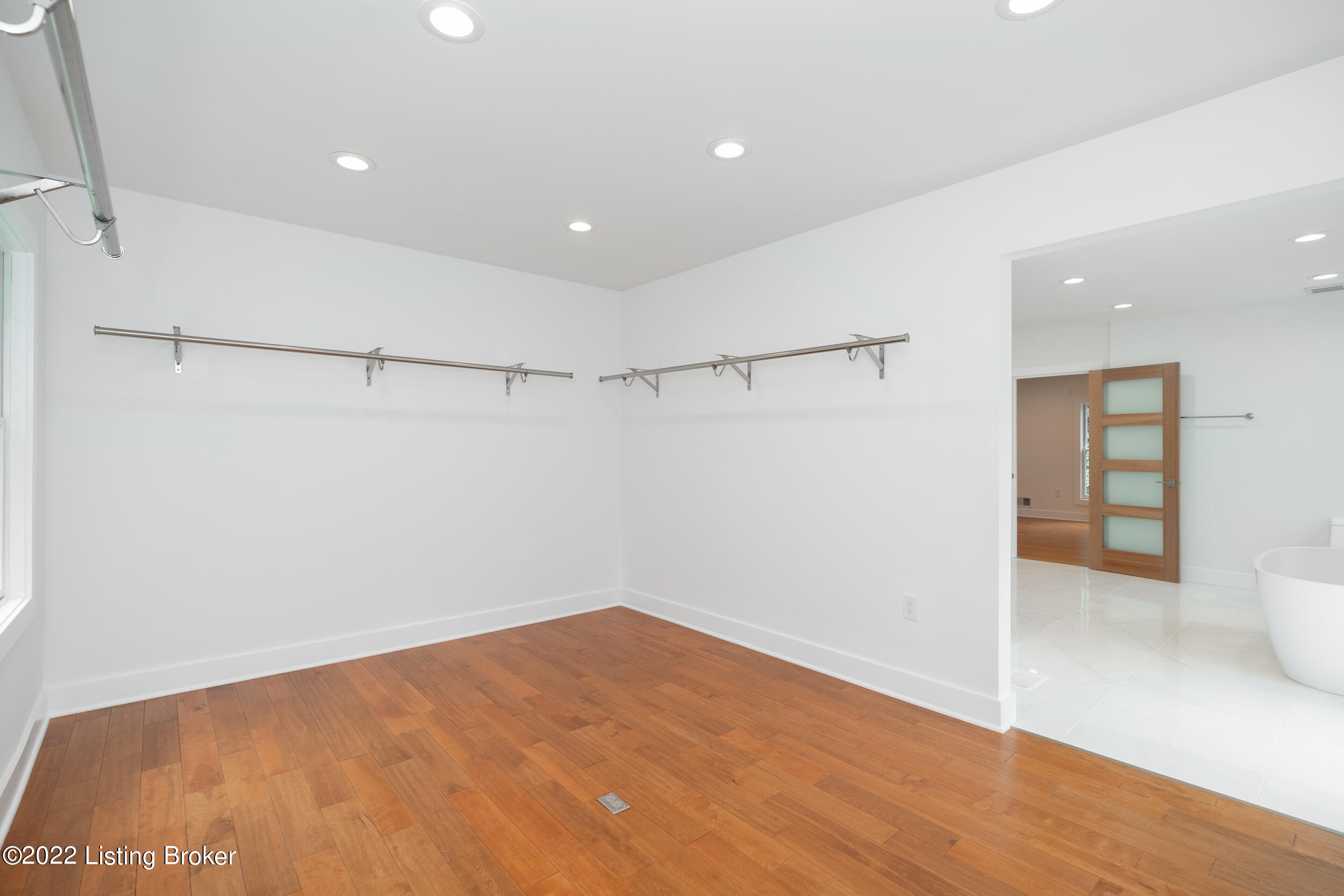 33 Arrowhead Rd