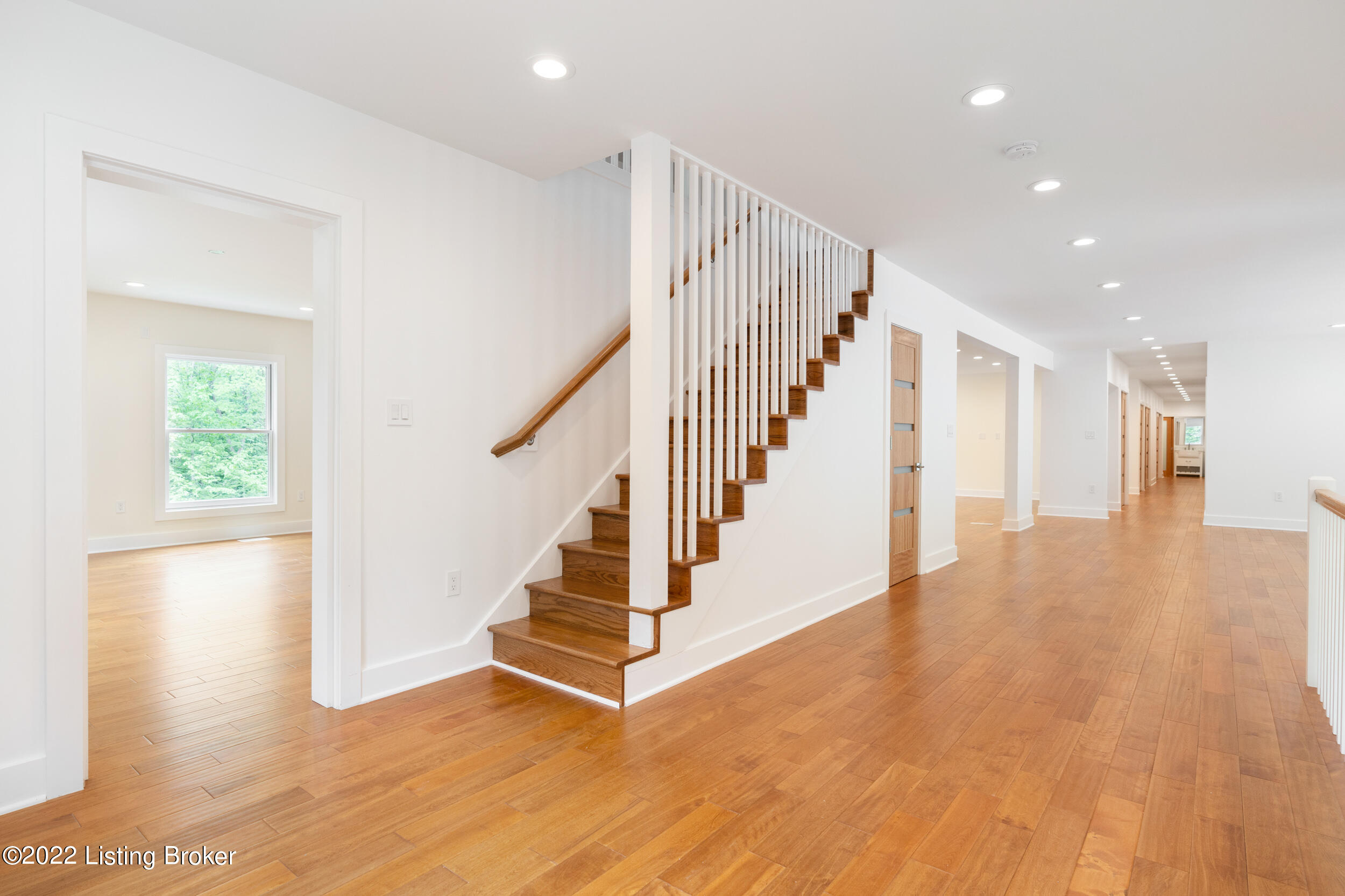 33 Arrowhead Rd