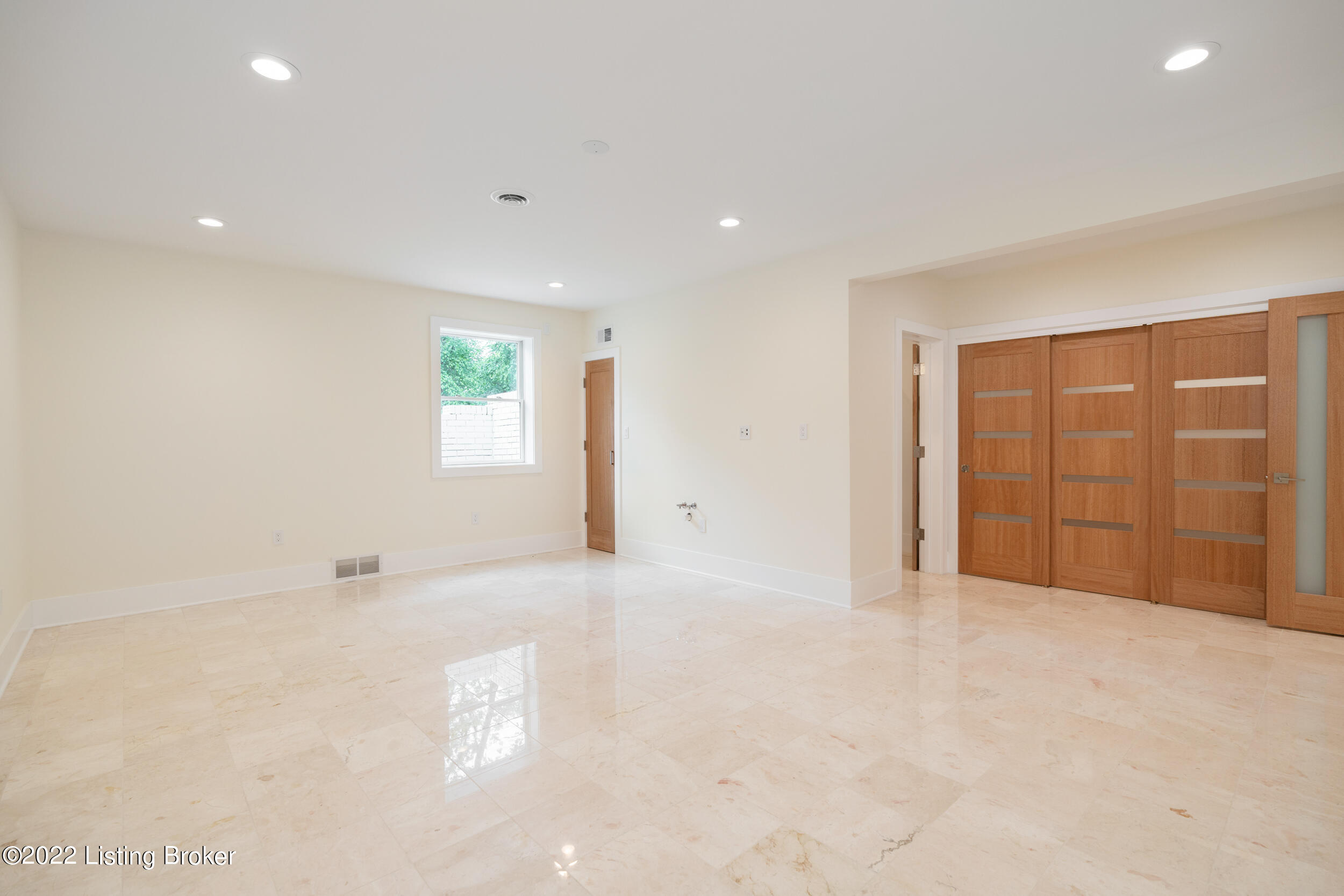 33 Arrowhead Rd
