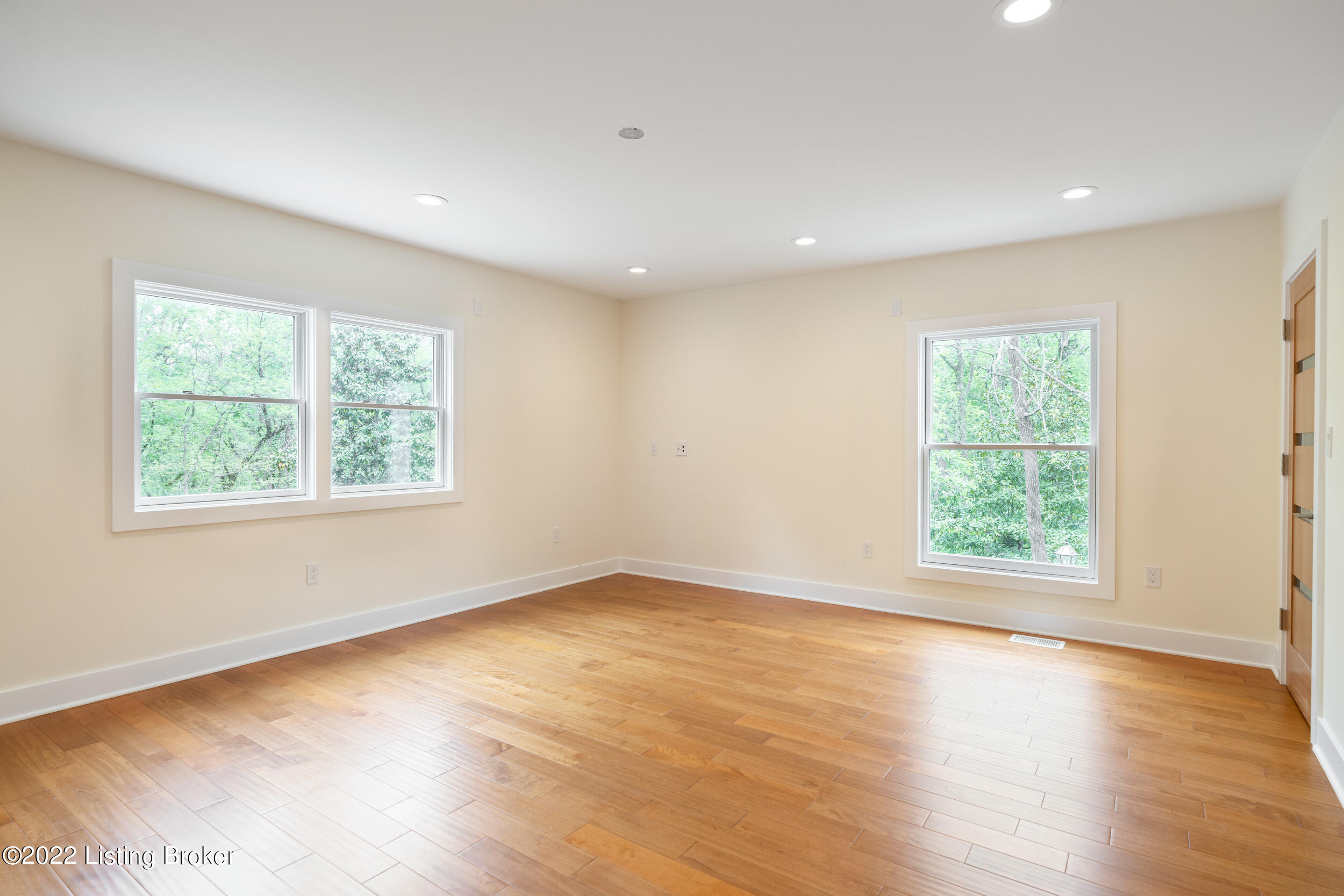 33 Arrowhead Rd