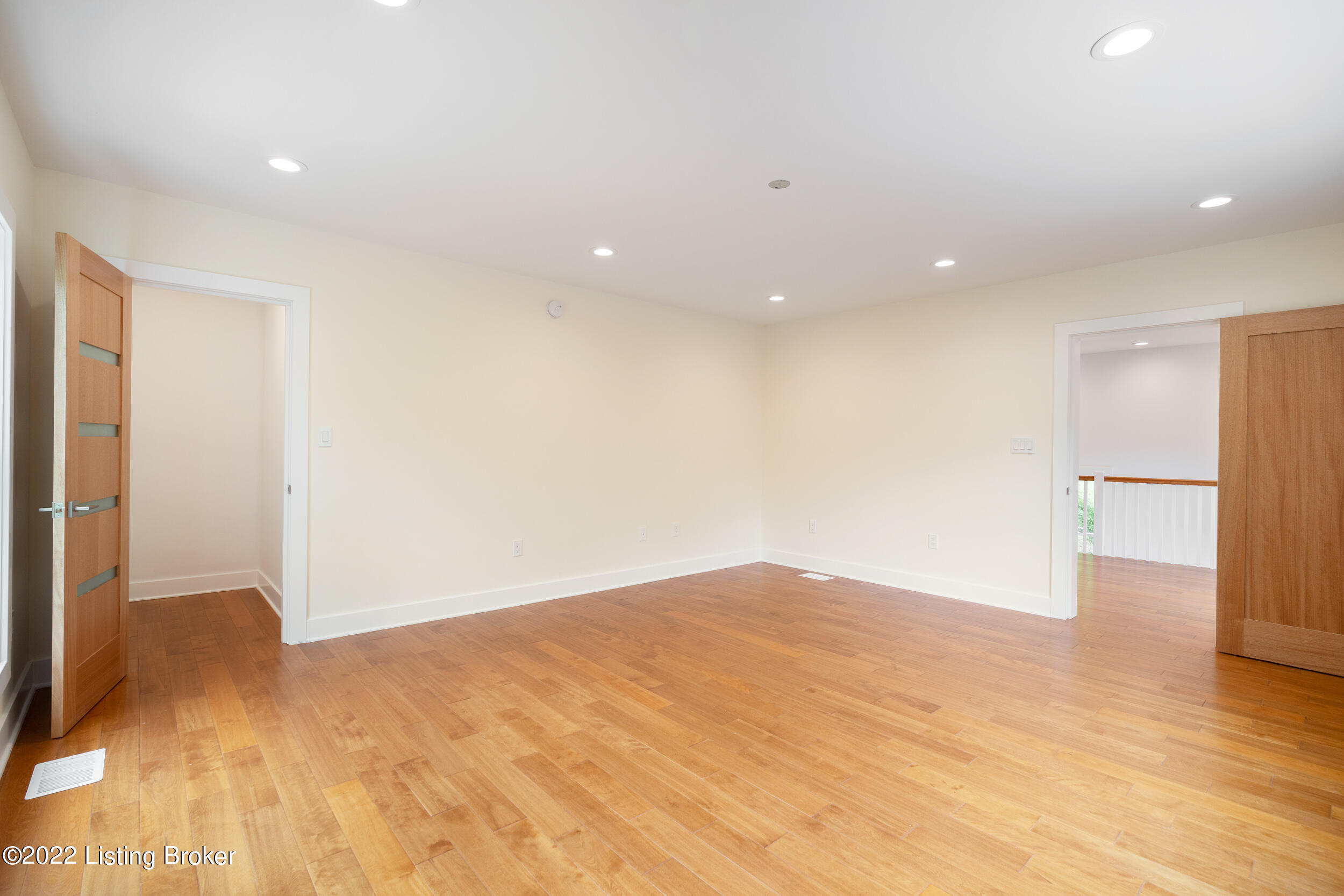 33 Arrowhead Rd