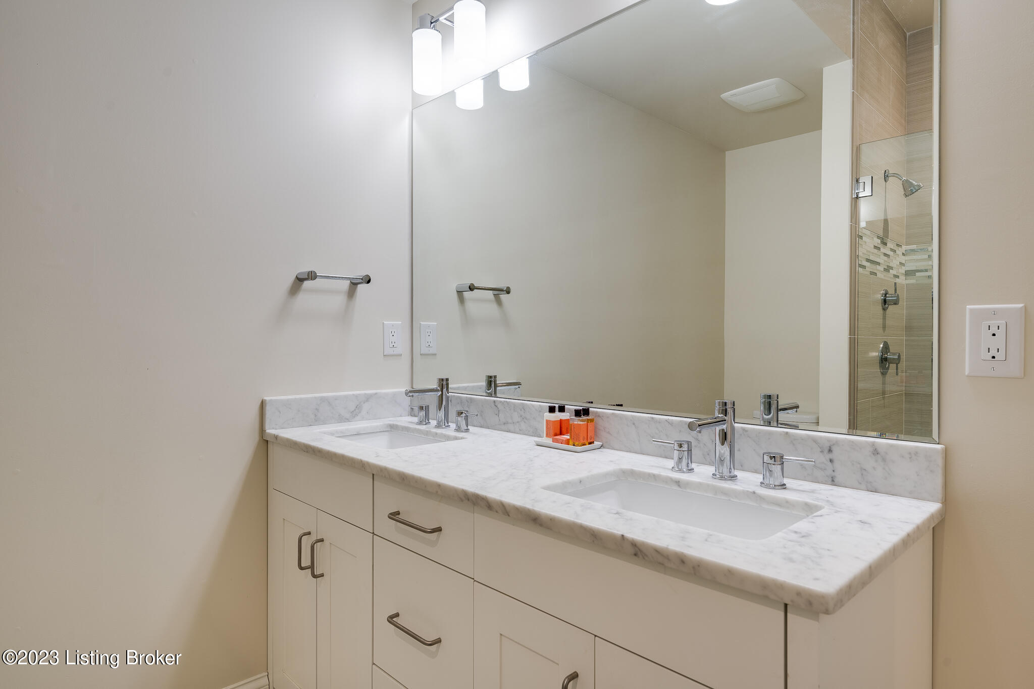 5607 Harrods Glen Dr