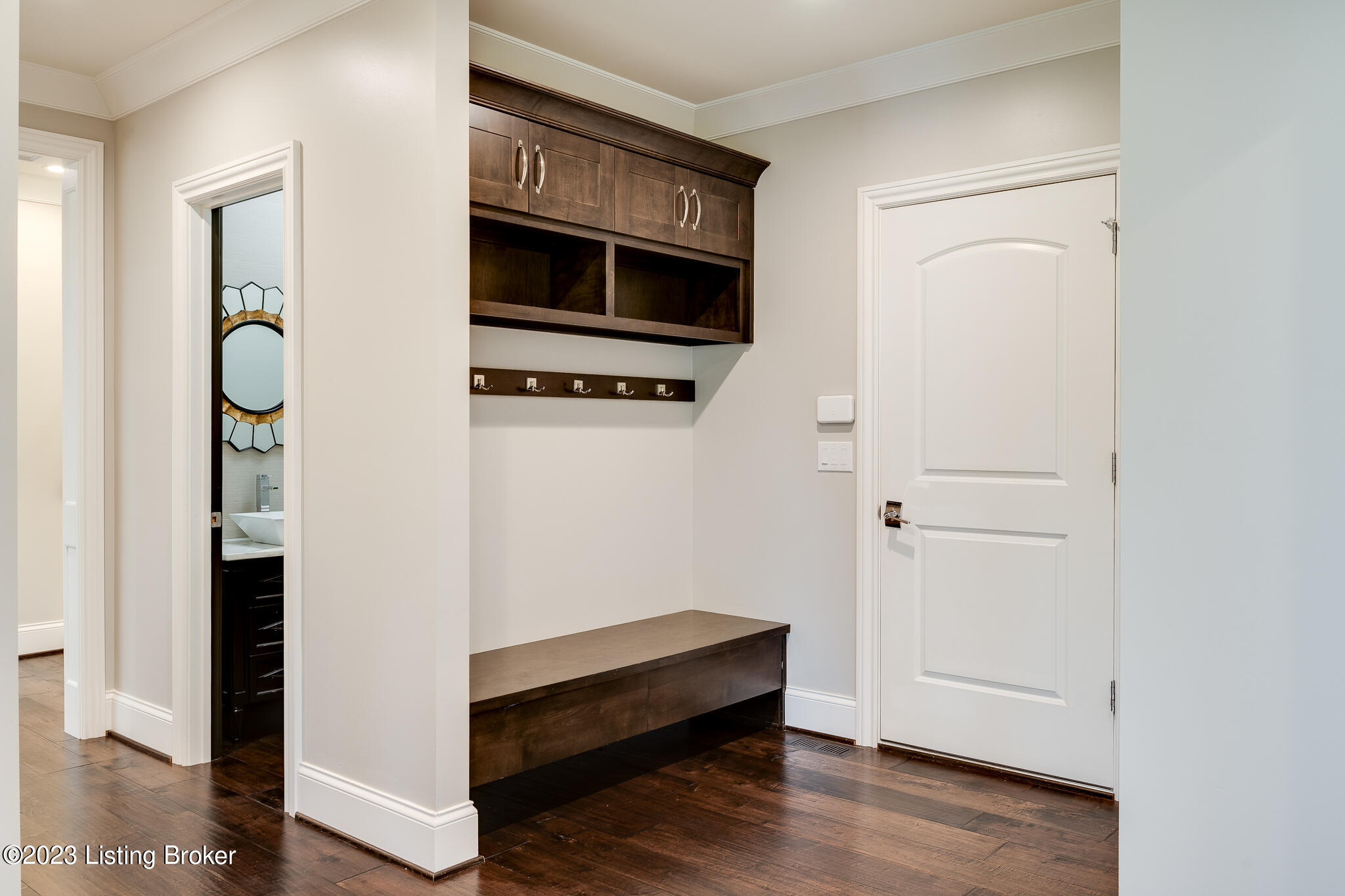 5607 Harrods Glen Dr