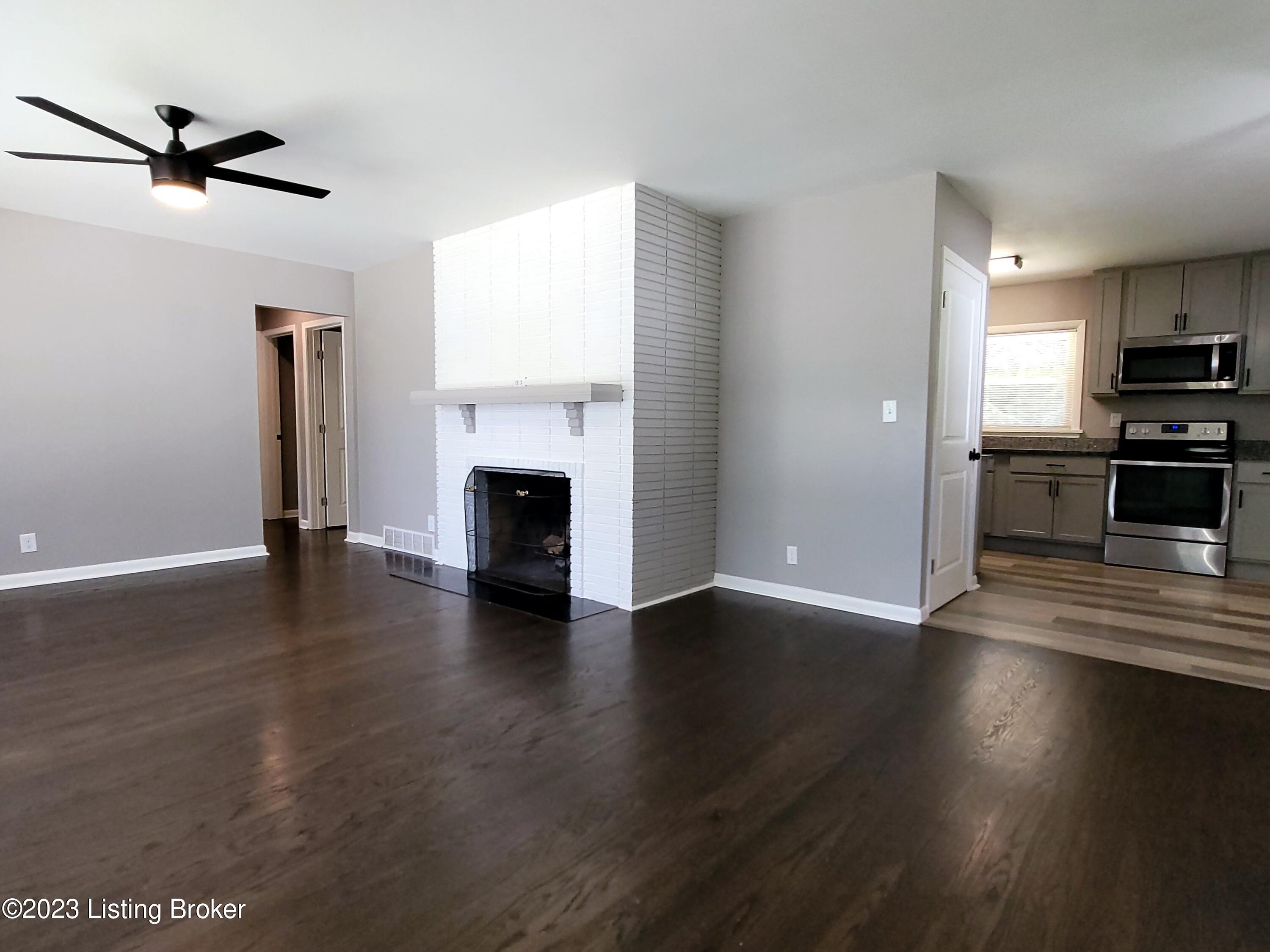 327 Primrose Dr