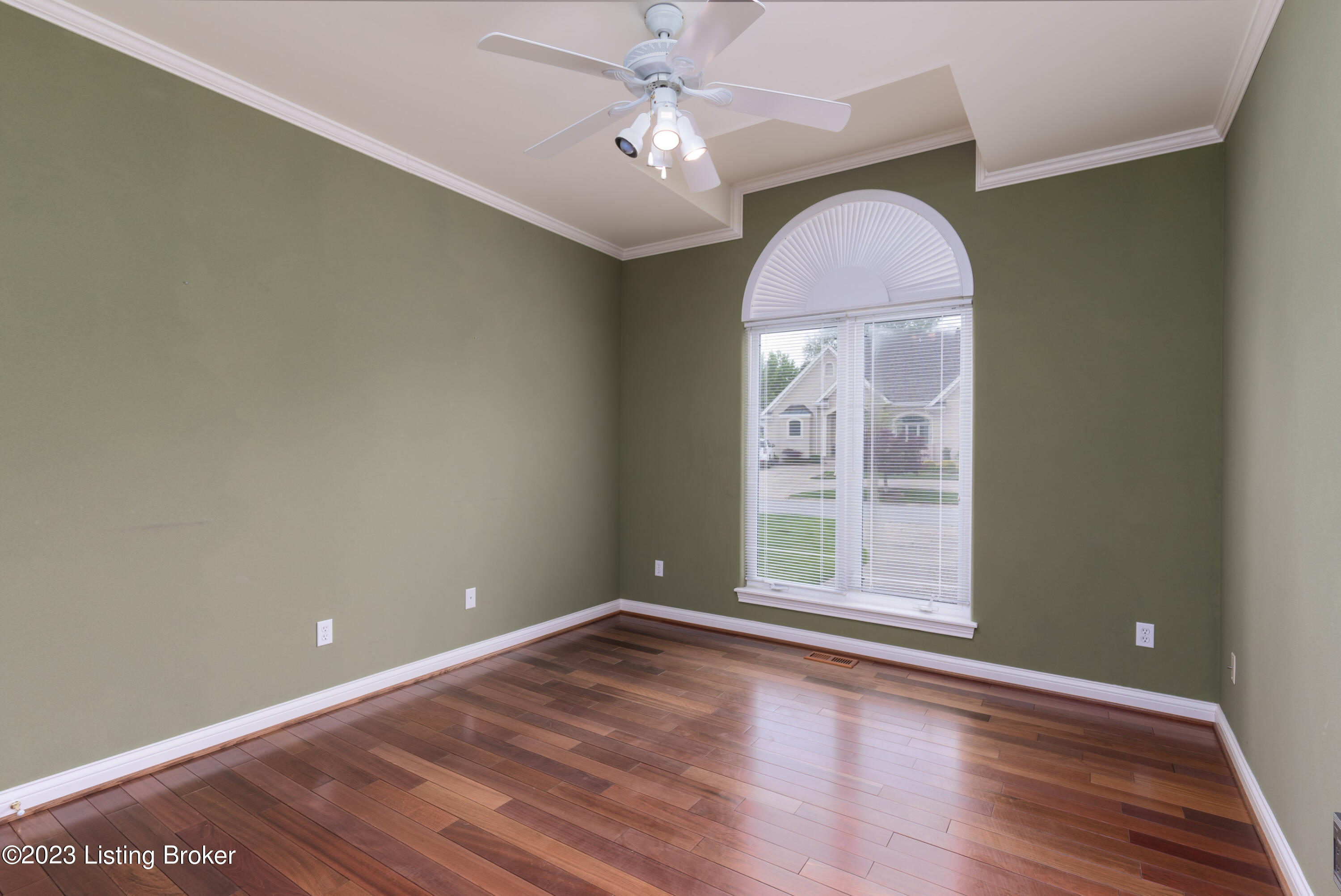 1113 Balmoral Dr