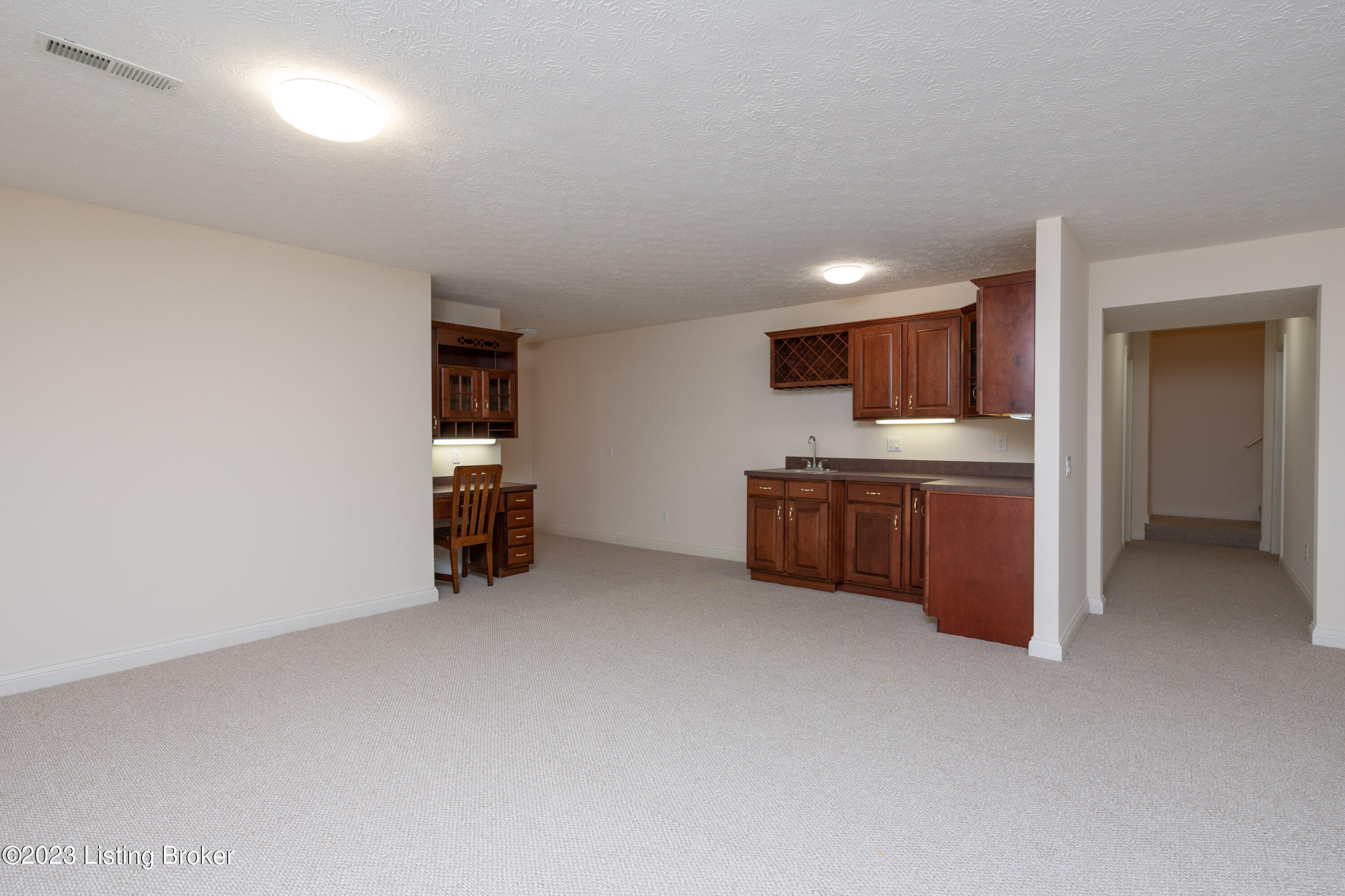 1113 Balmoral Dr