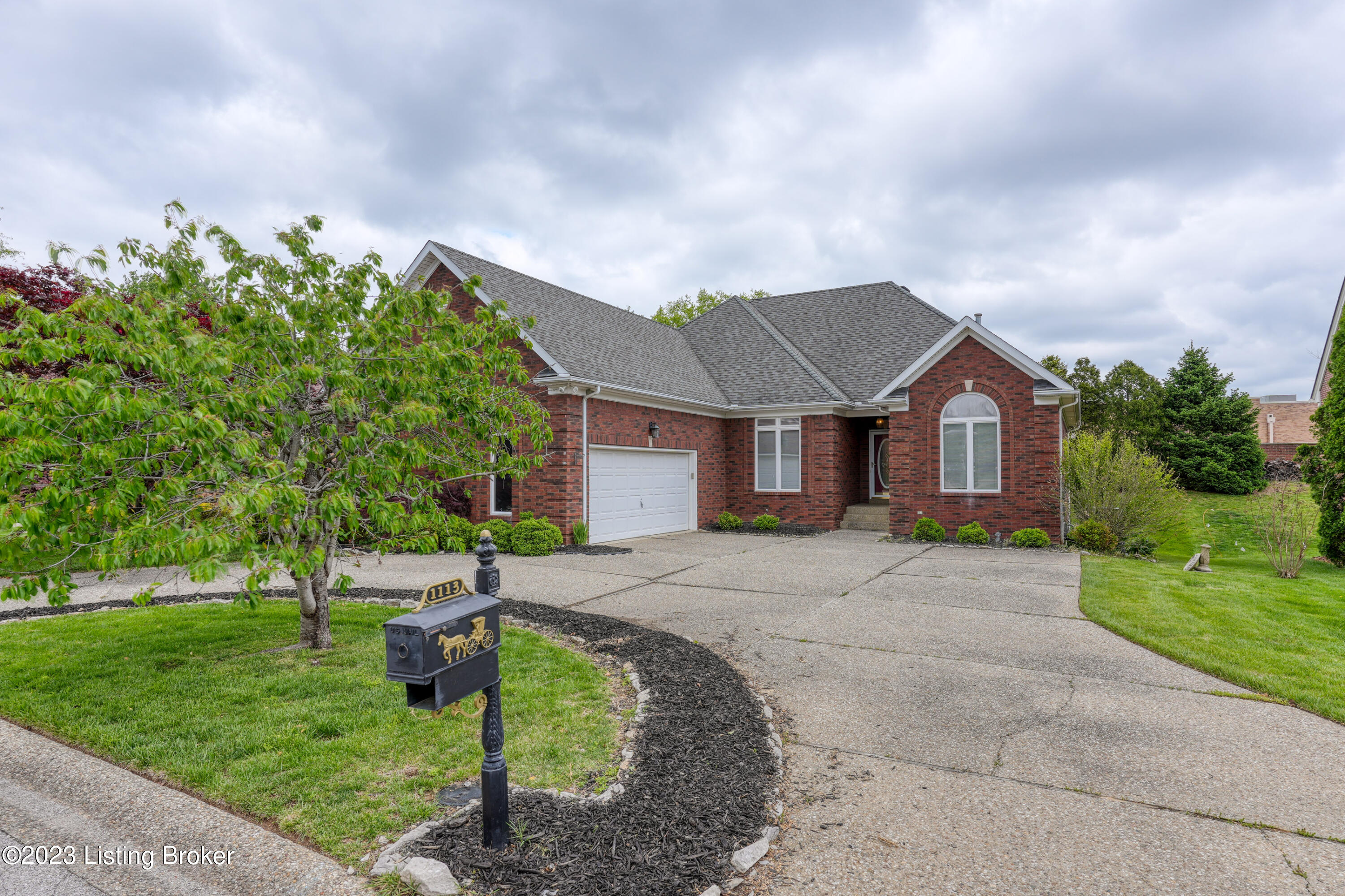 1113 Balmoral Dr