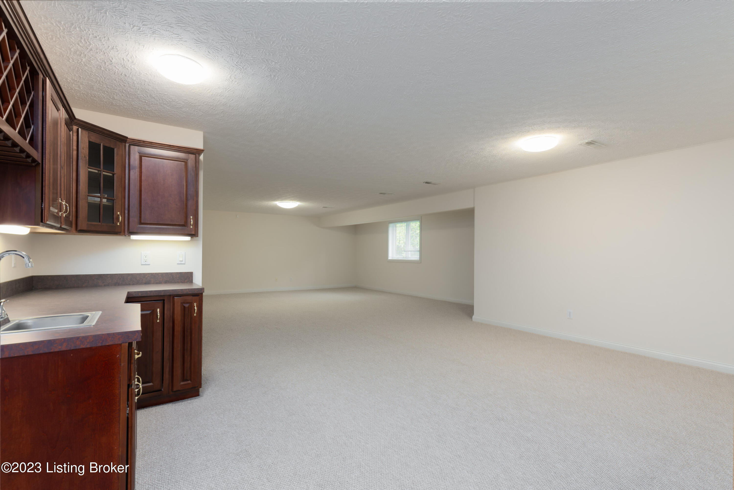 1113 Balmoral Dr