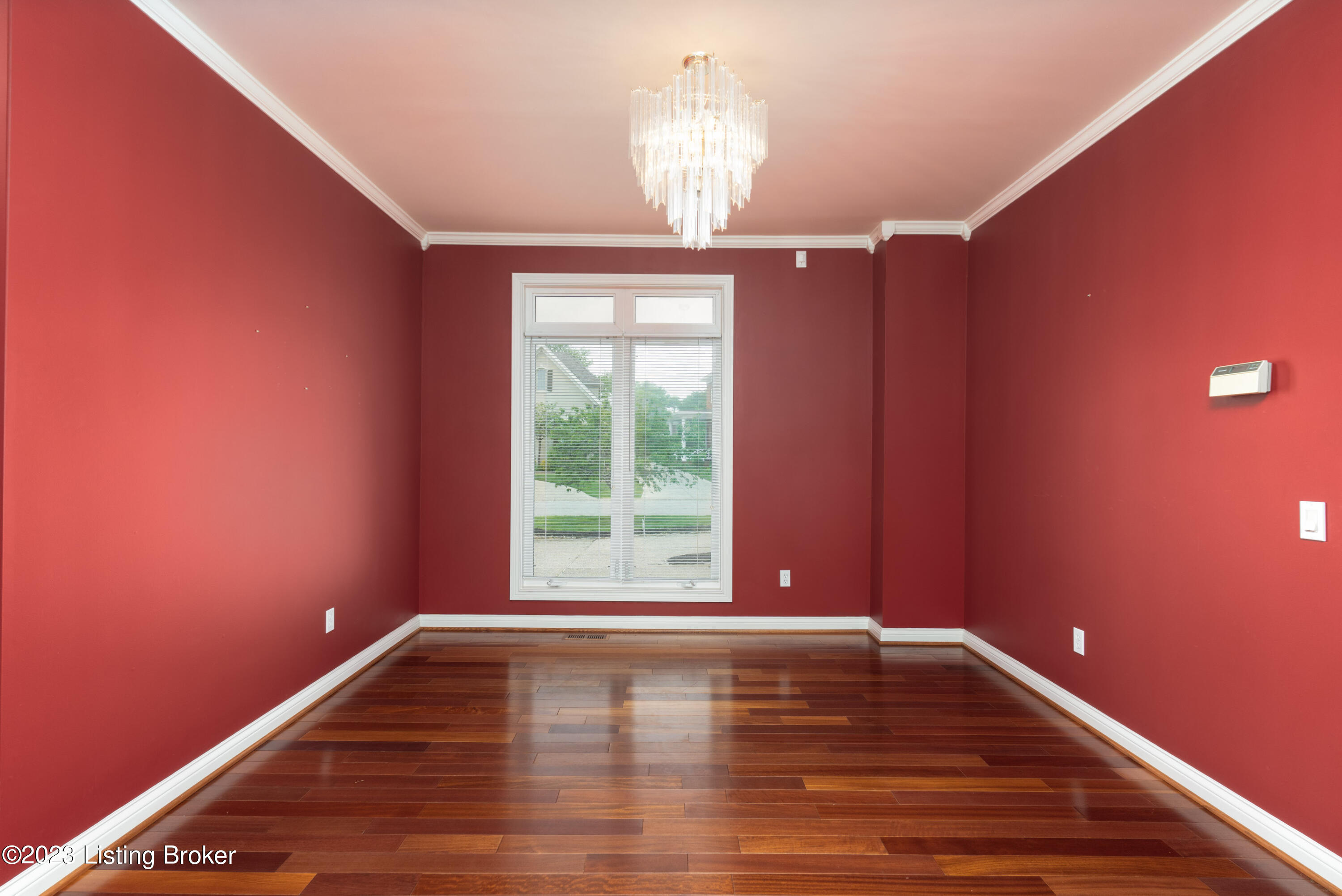 1113 Balmoral Dr