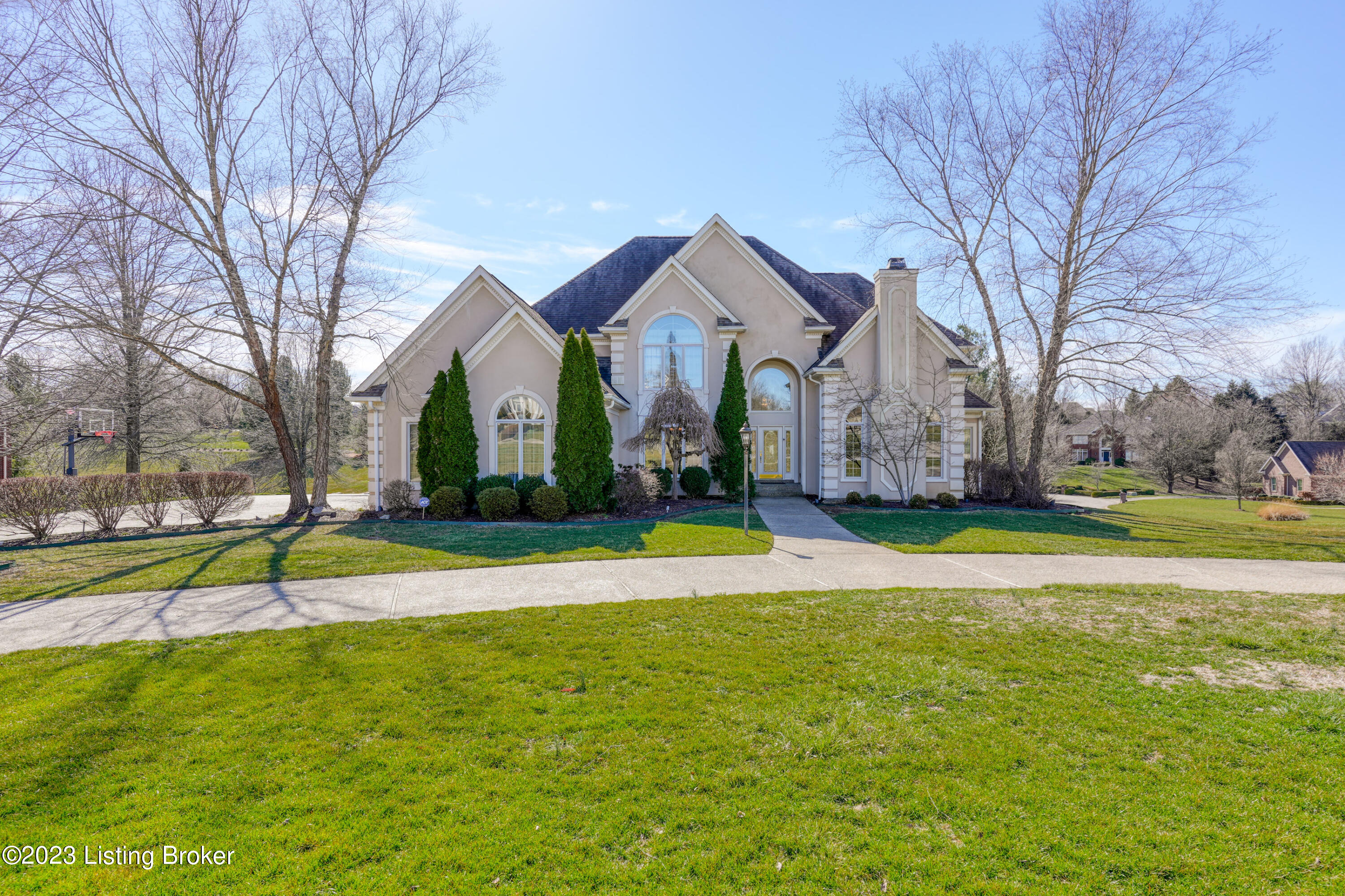 12038 Hunting Crest Dr