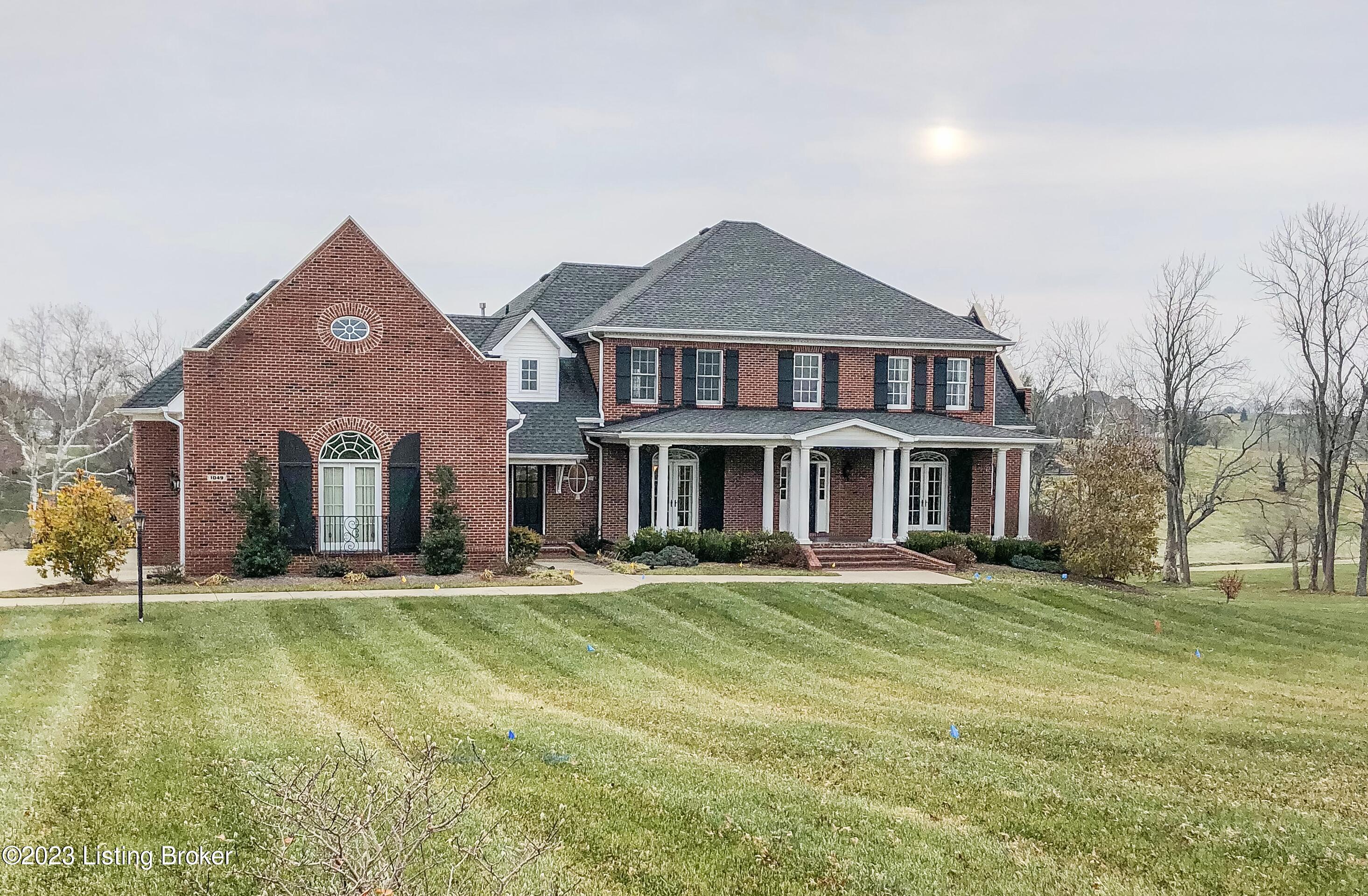 1049 Majestic Oaks Way