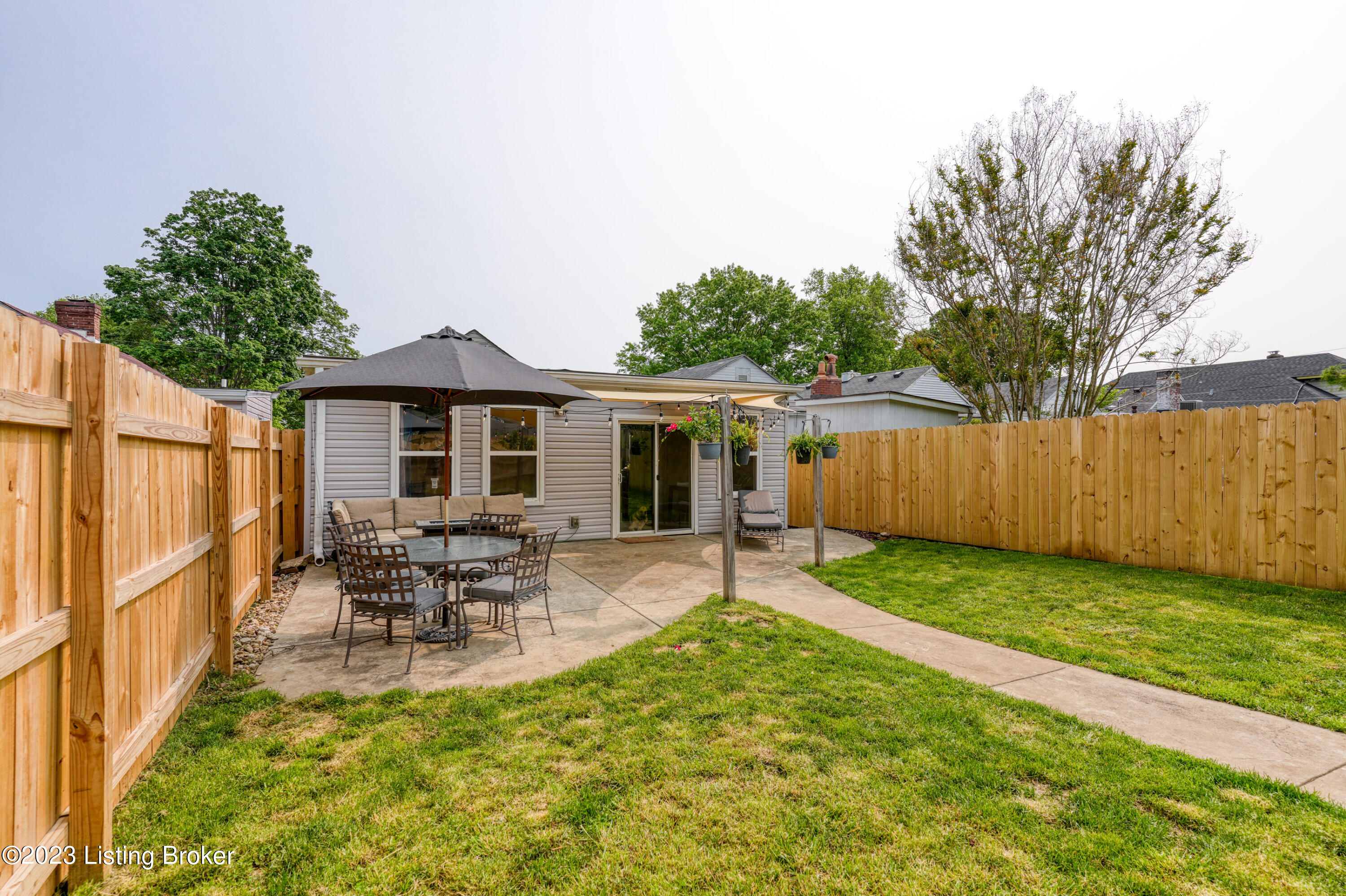 1026 Ellison Ave