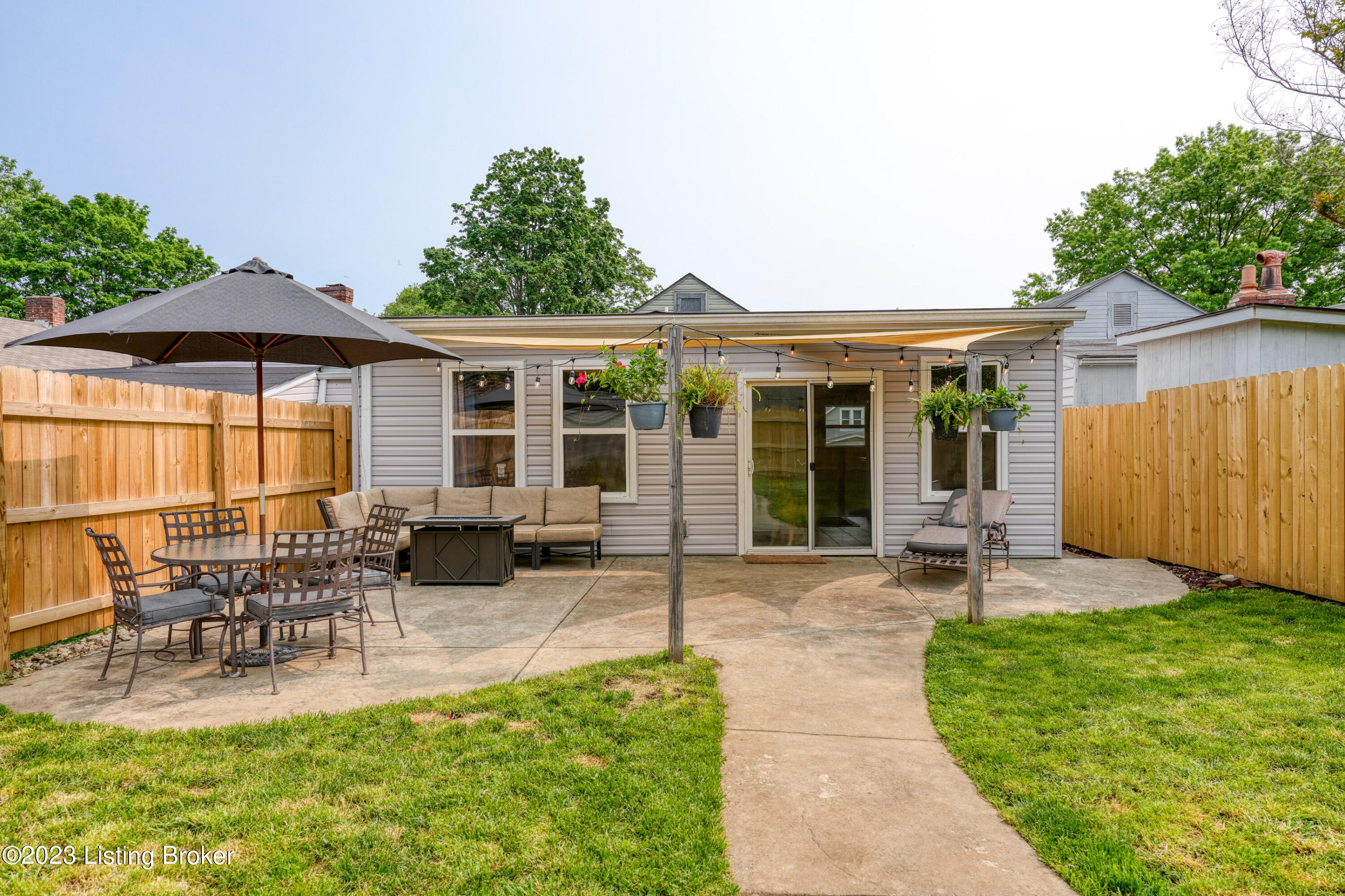 1026 Ellison Ave