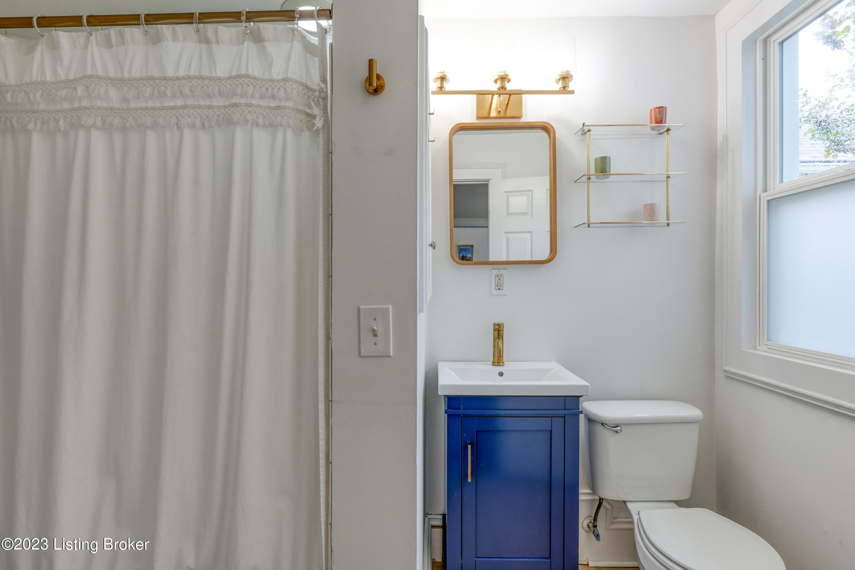 1026 Ellison Ave