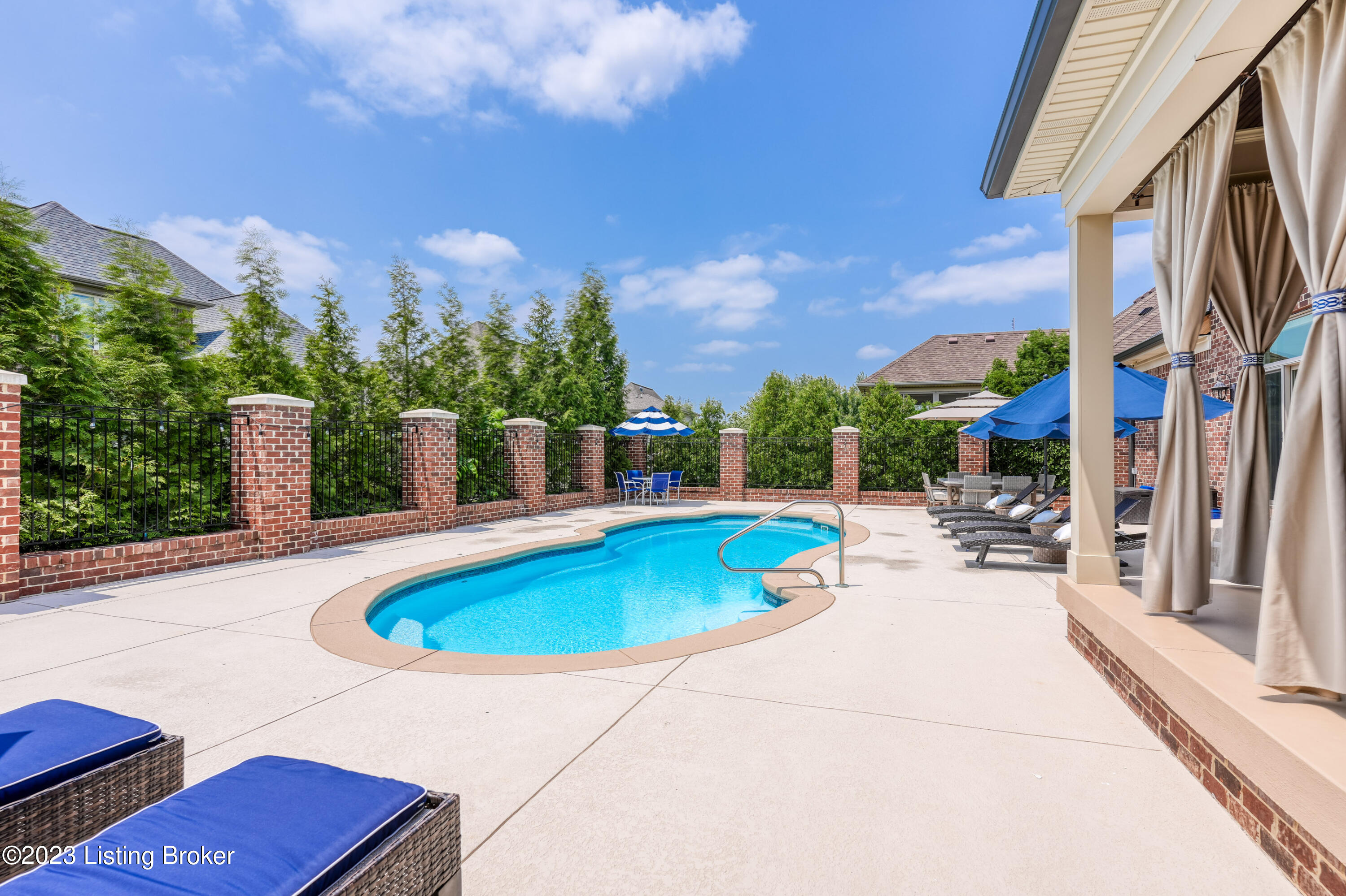 11010 Pebble Creek Dr
