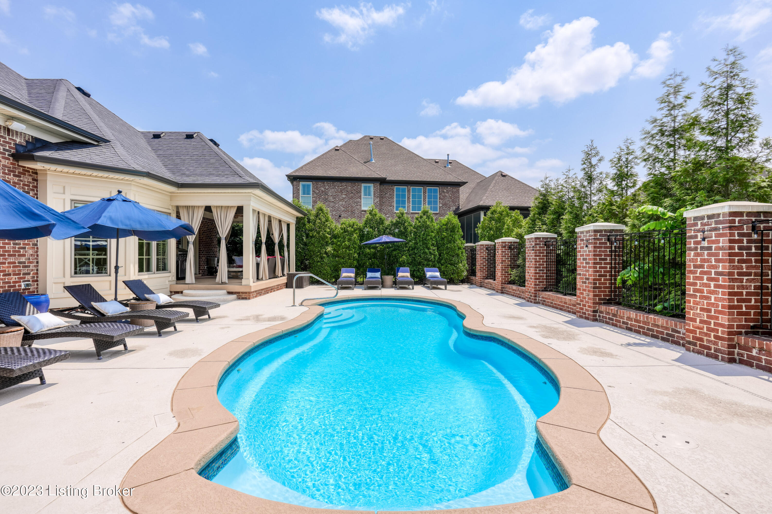 11010 Pebble Creek Dr