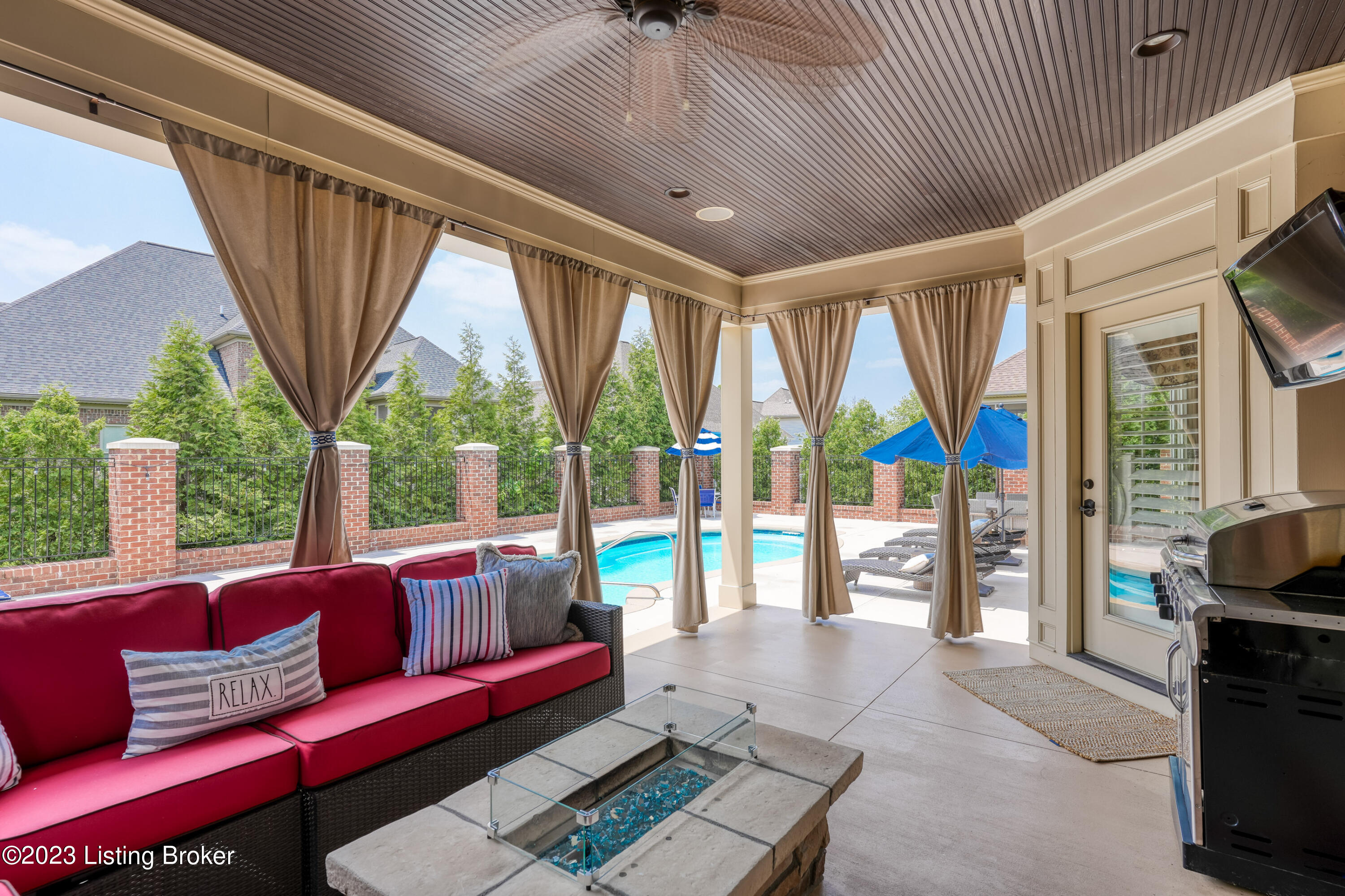 11010 Pebble Creek Dr