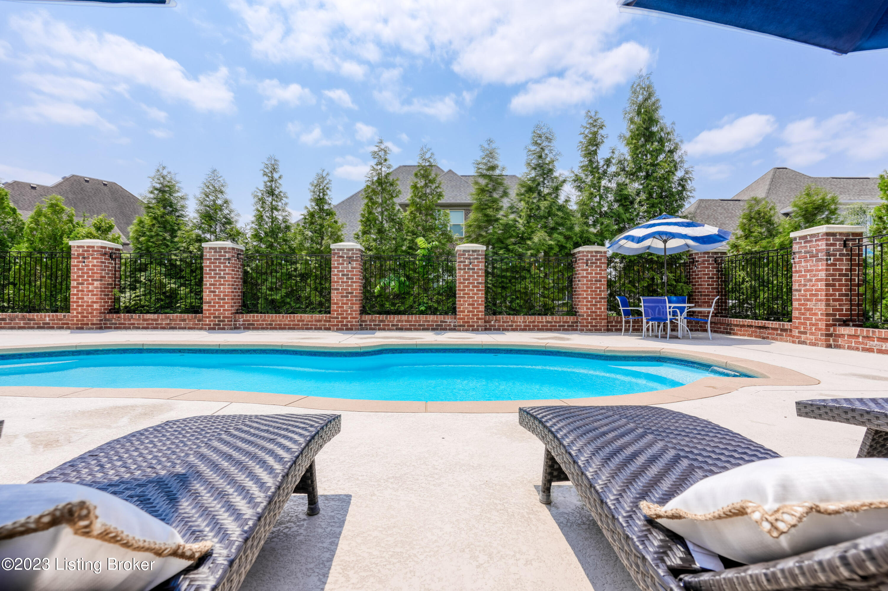 11010 Pebble Creek Dr