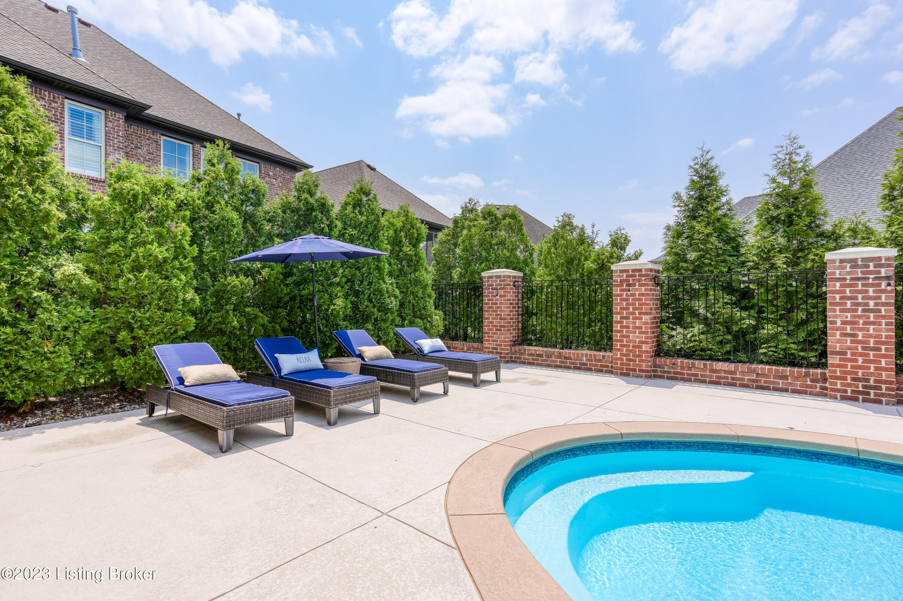 11010 Pebble Creek Dr