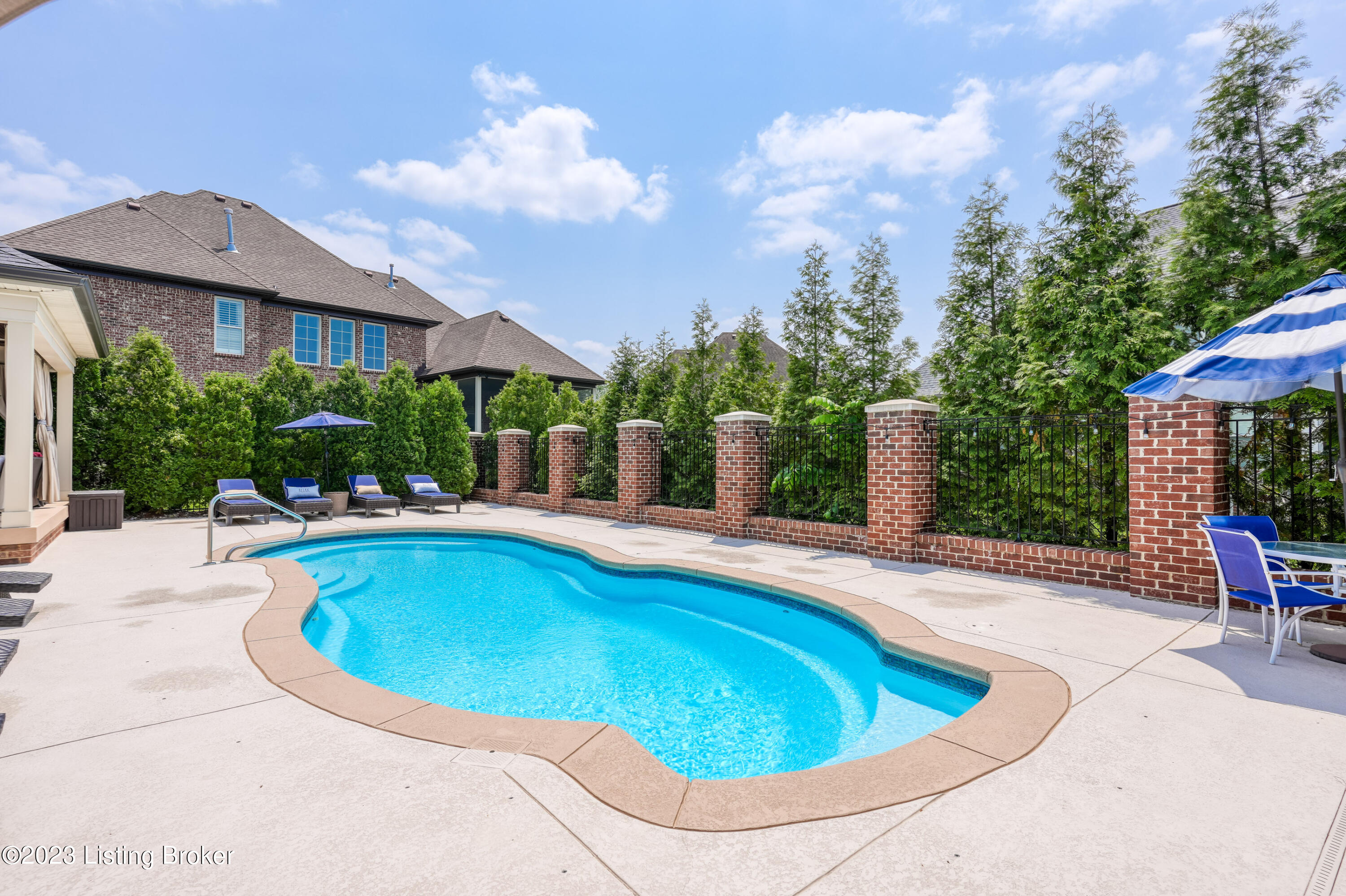 11010 Pebble Creek Dr