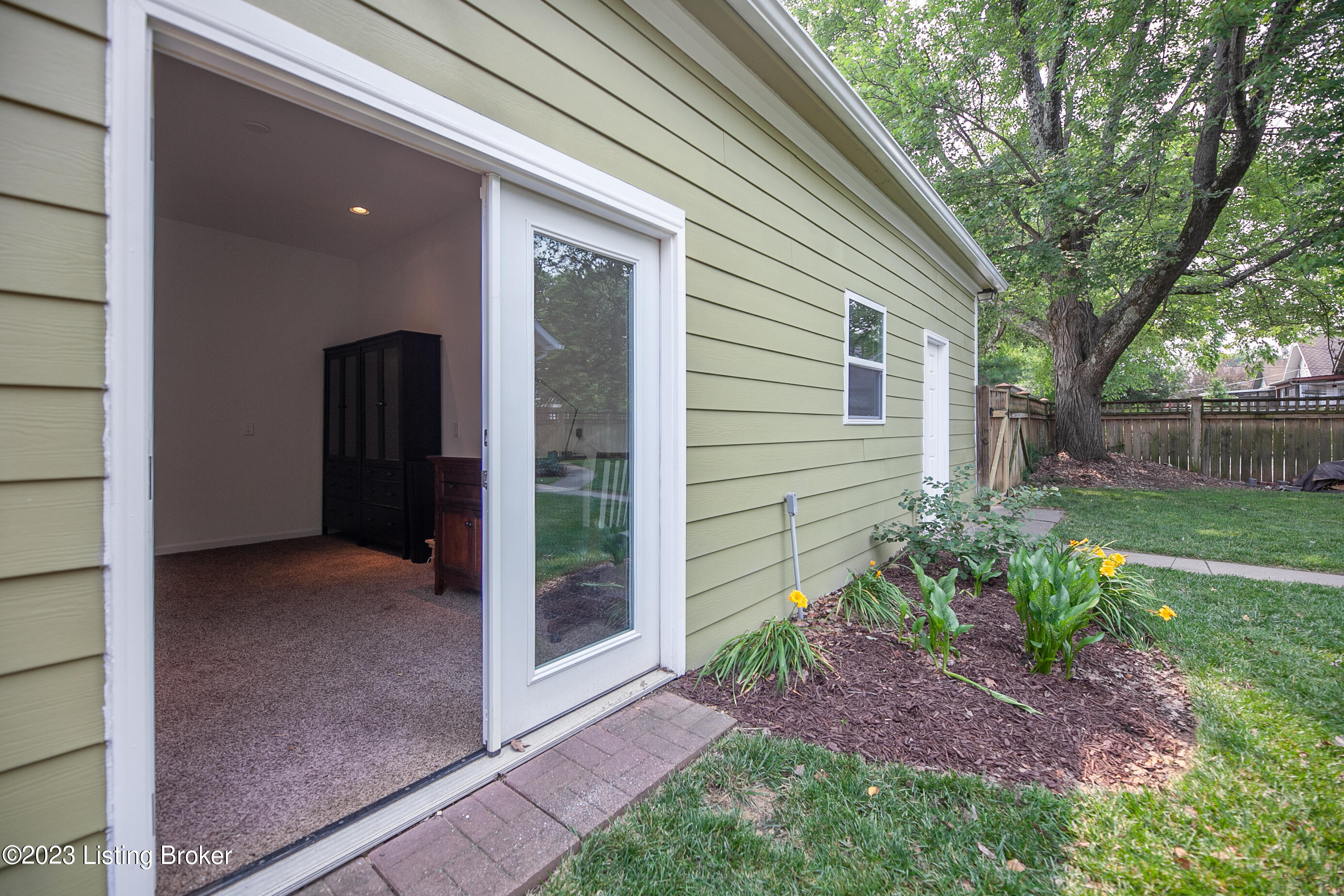 153 Wiltshire Ave