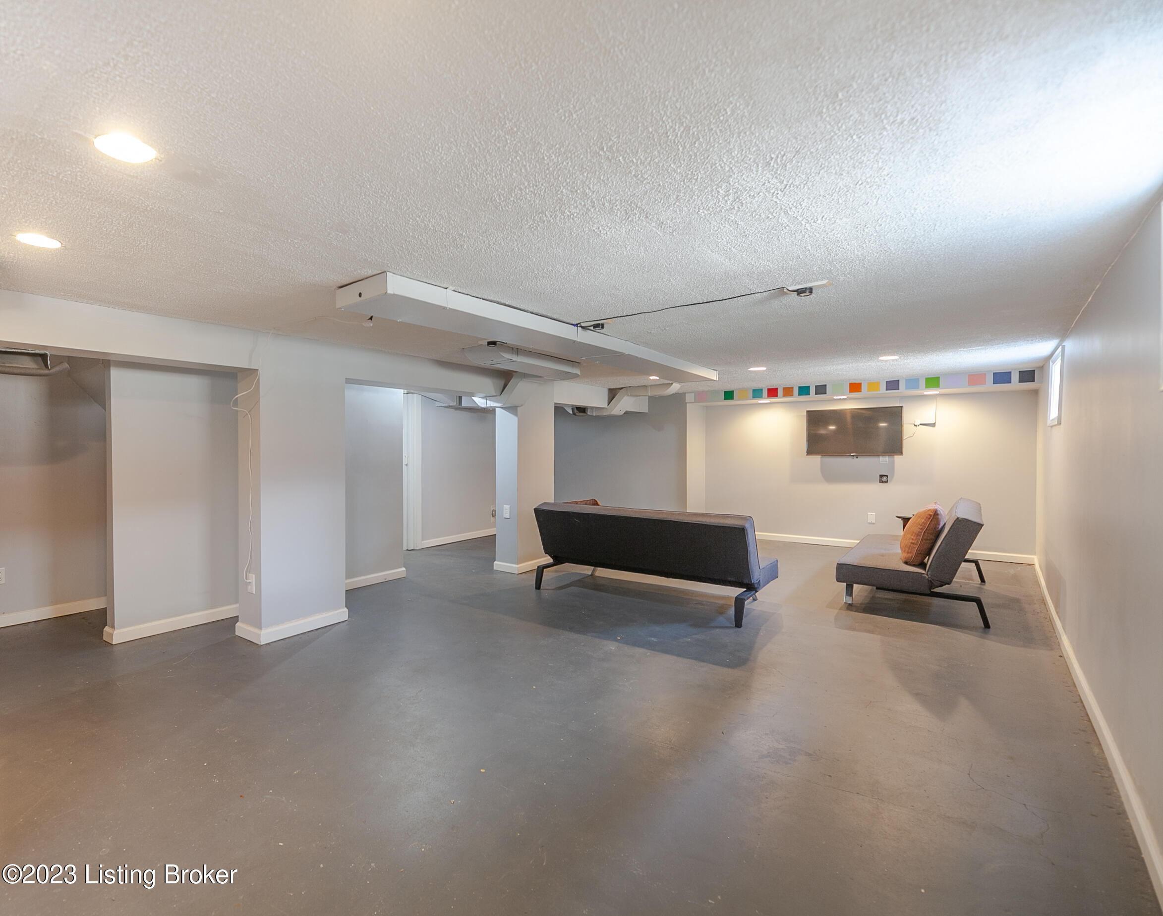 153 Wiltshire Ave