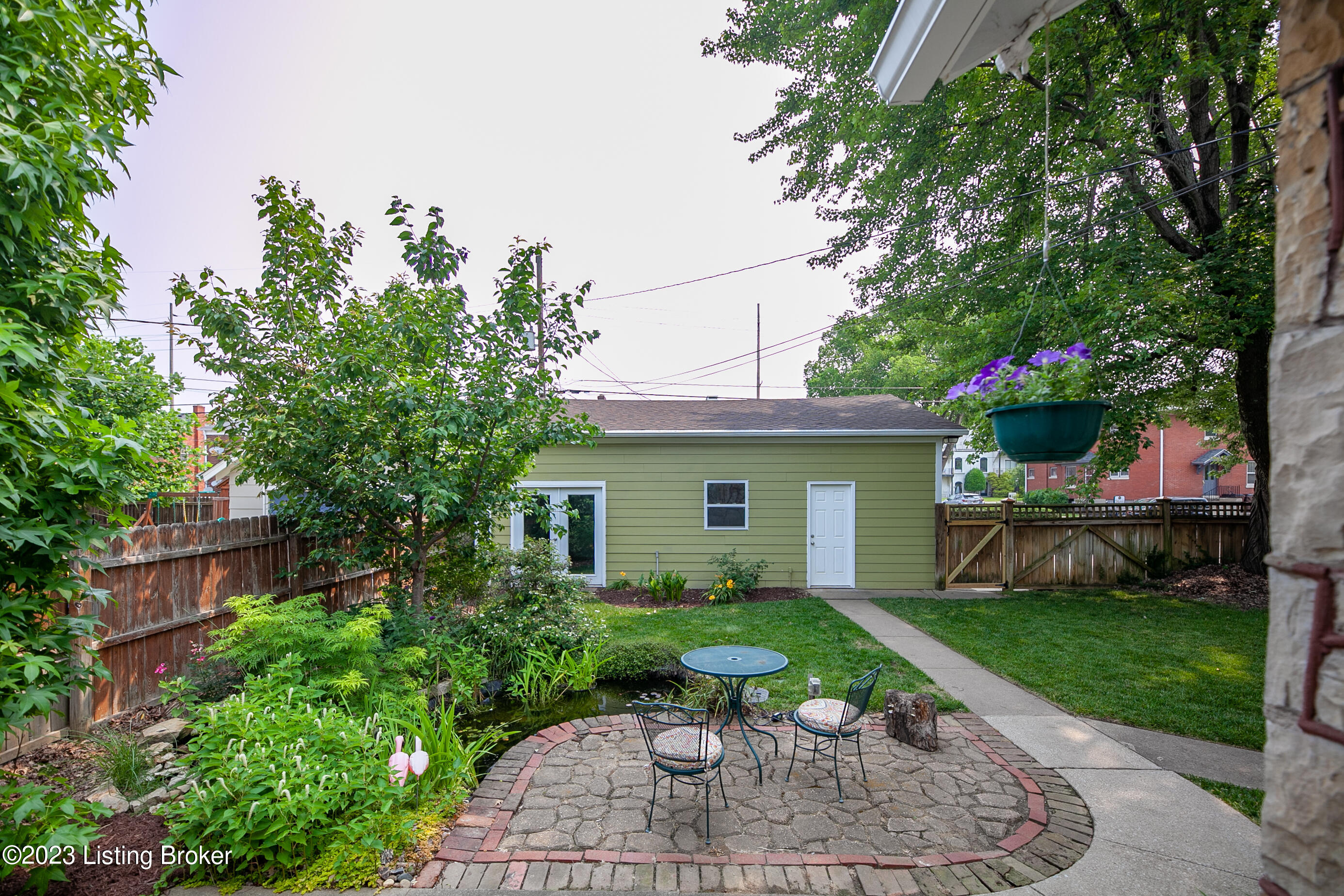 153 Wiltshire Ave
