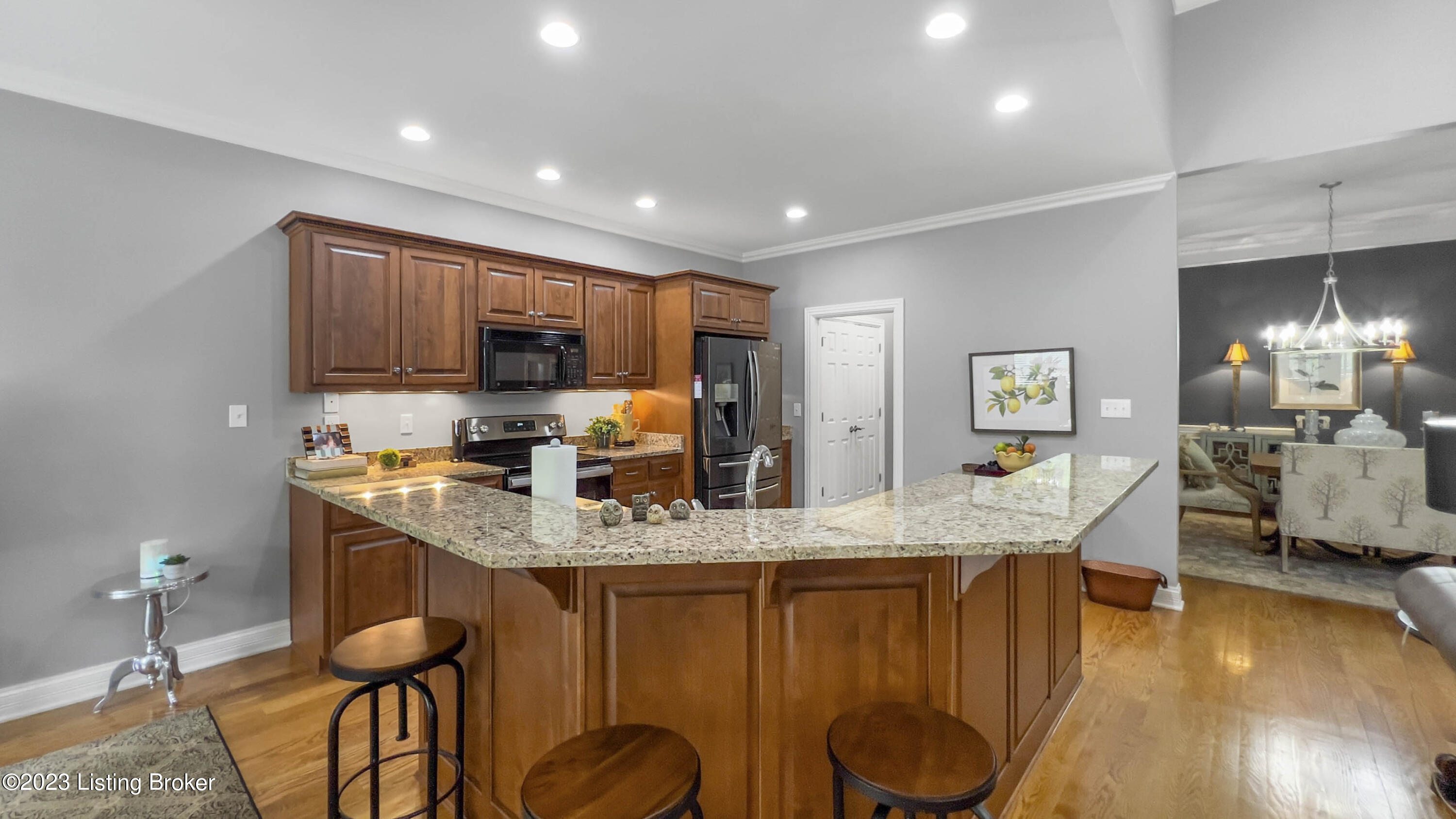 3334 Ridge Brook Cir