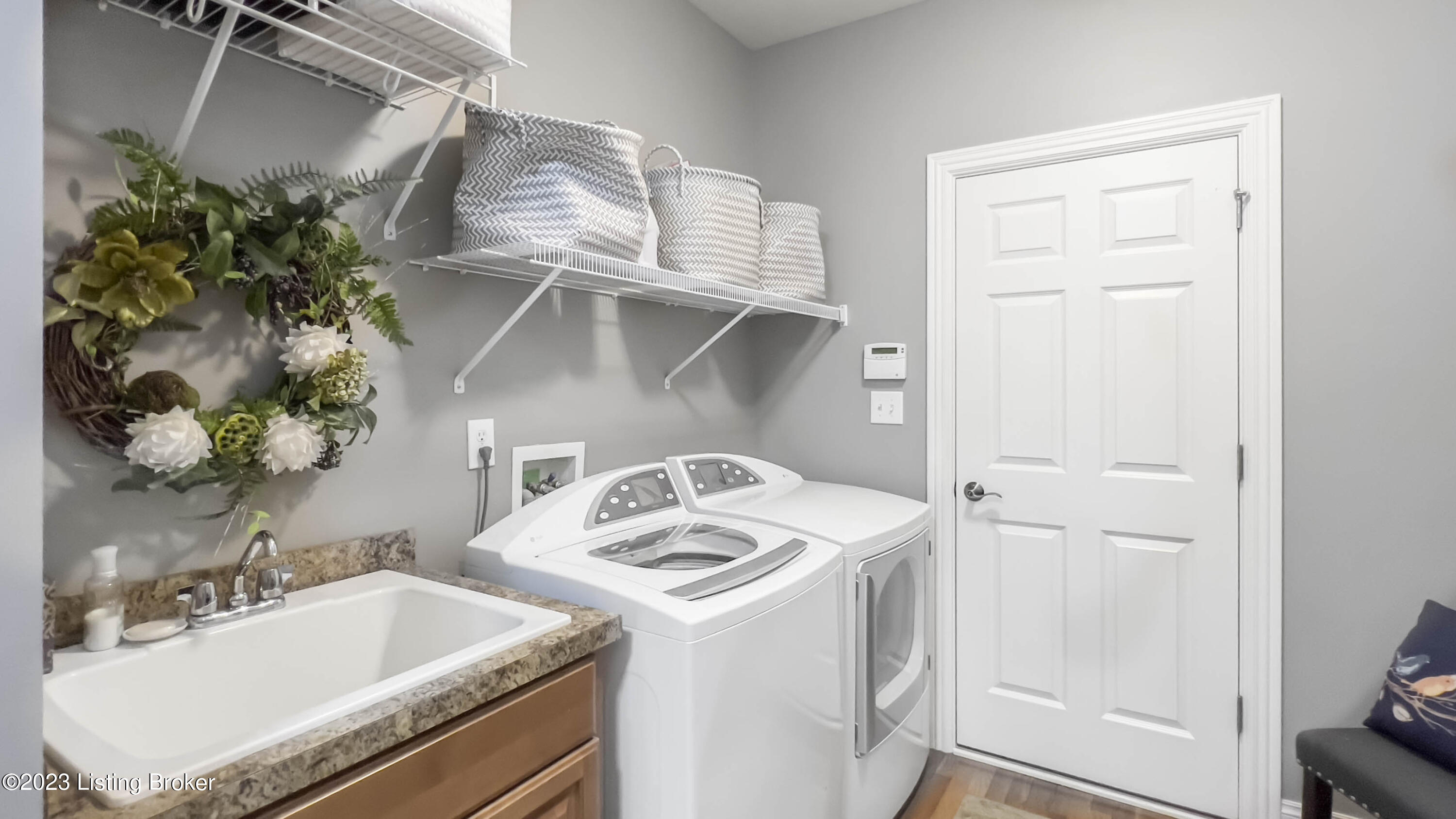 3334 Ridge Brook Cir
