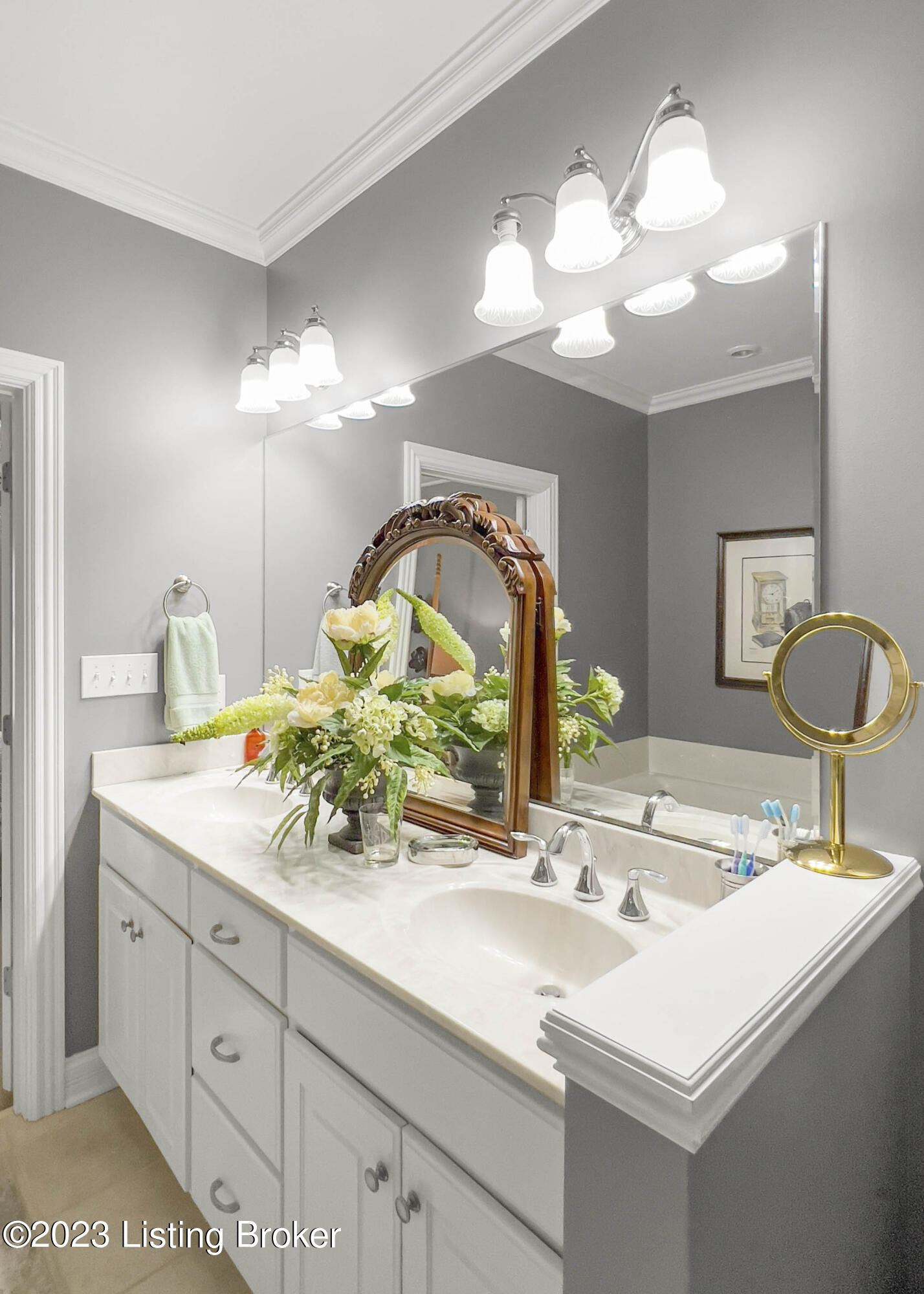 3334 Ridge Brook Cir