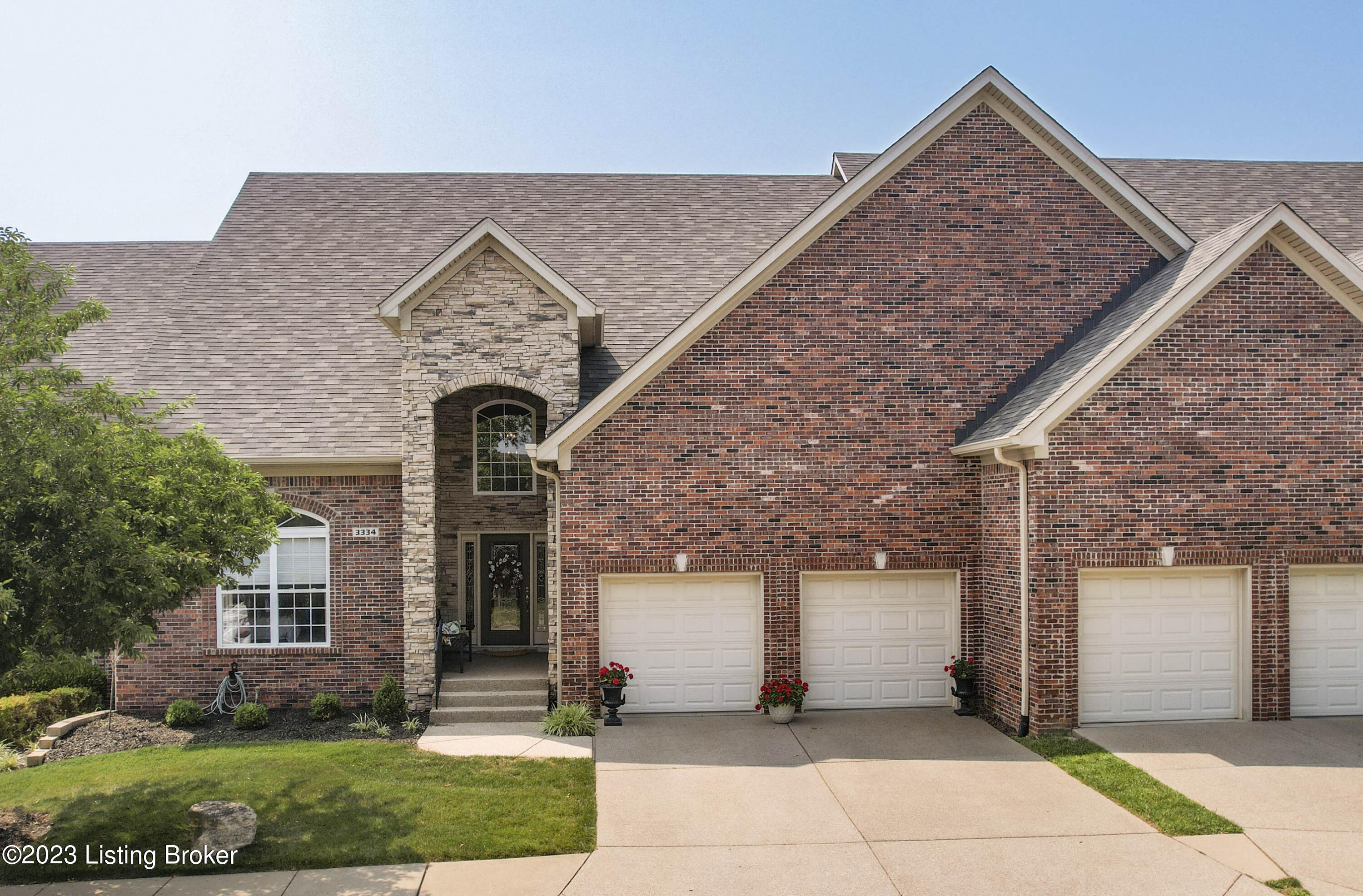 3334 Ridge Brook Cir