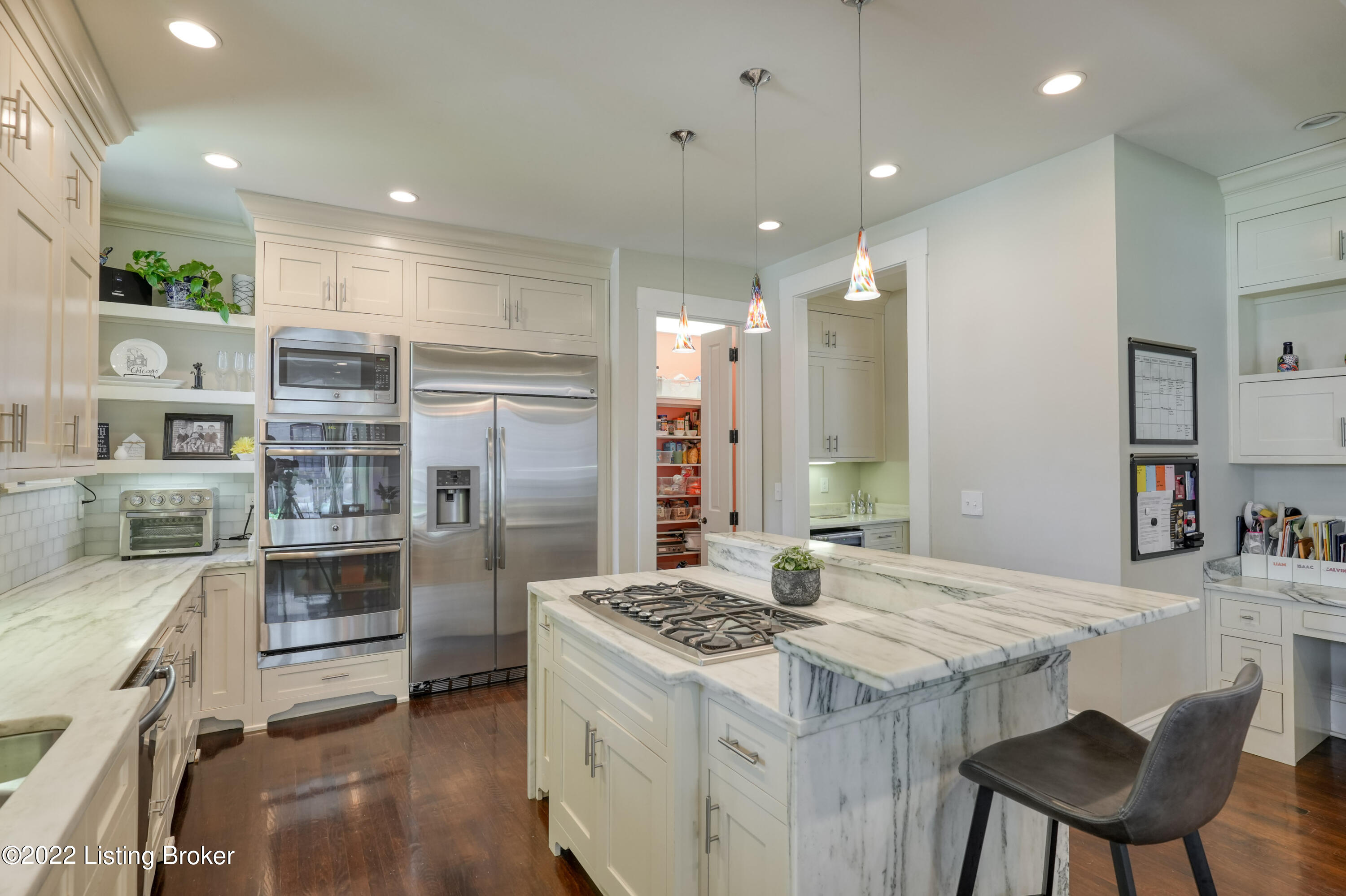 1067 Cherokee Rd