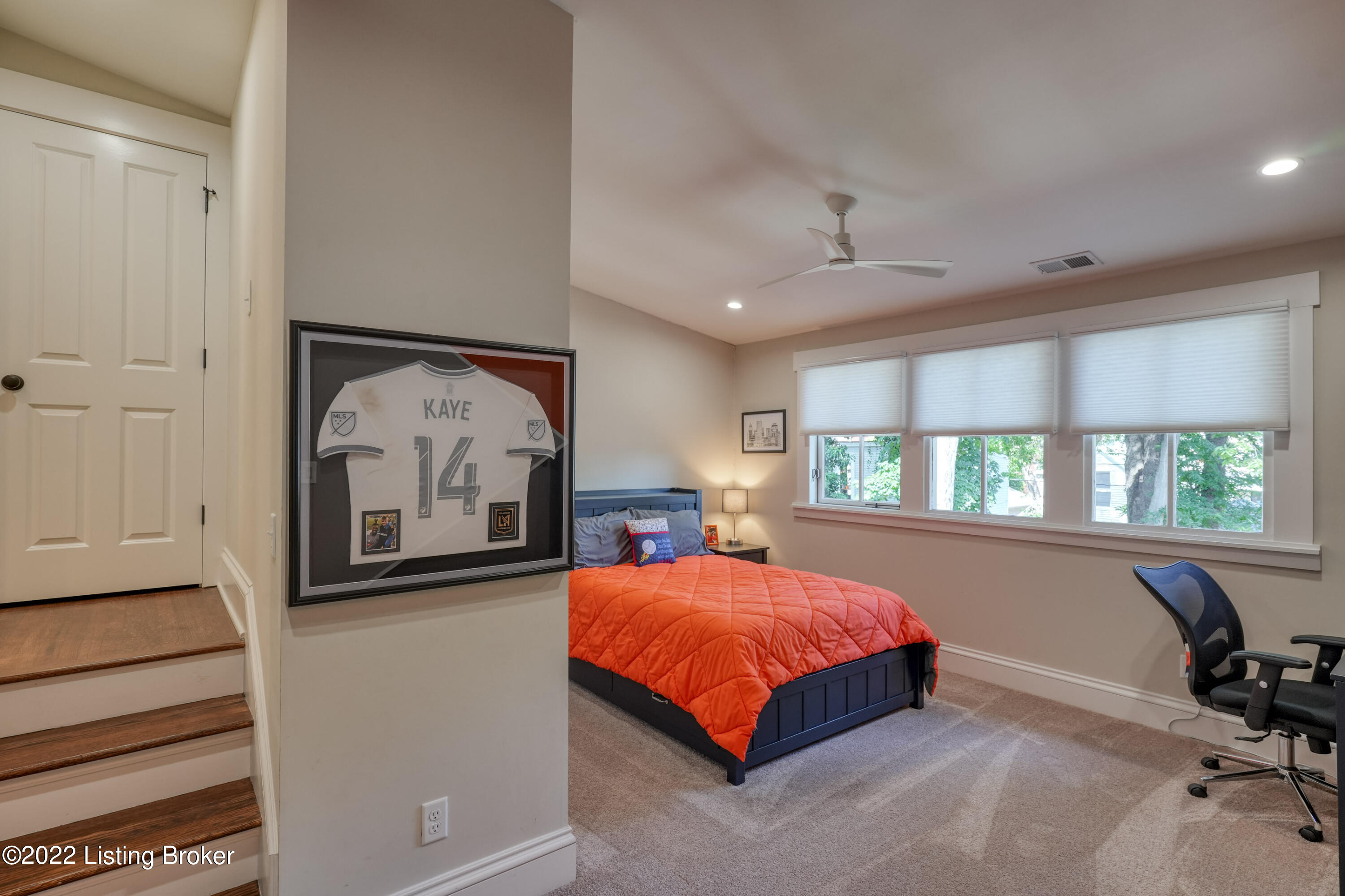 1067 Cherokee Rd