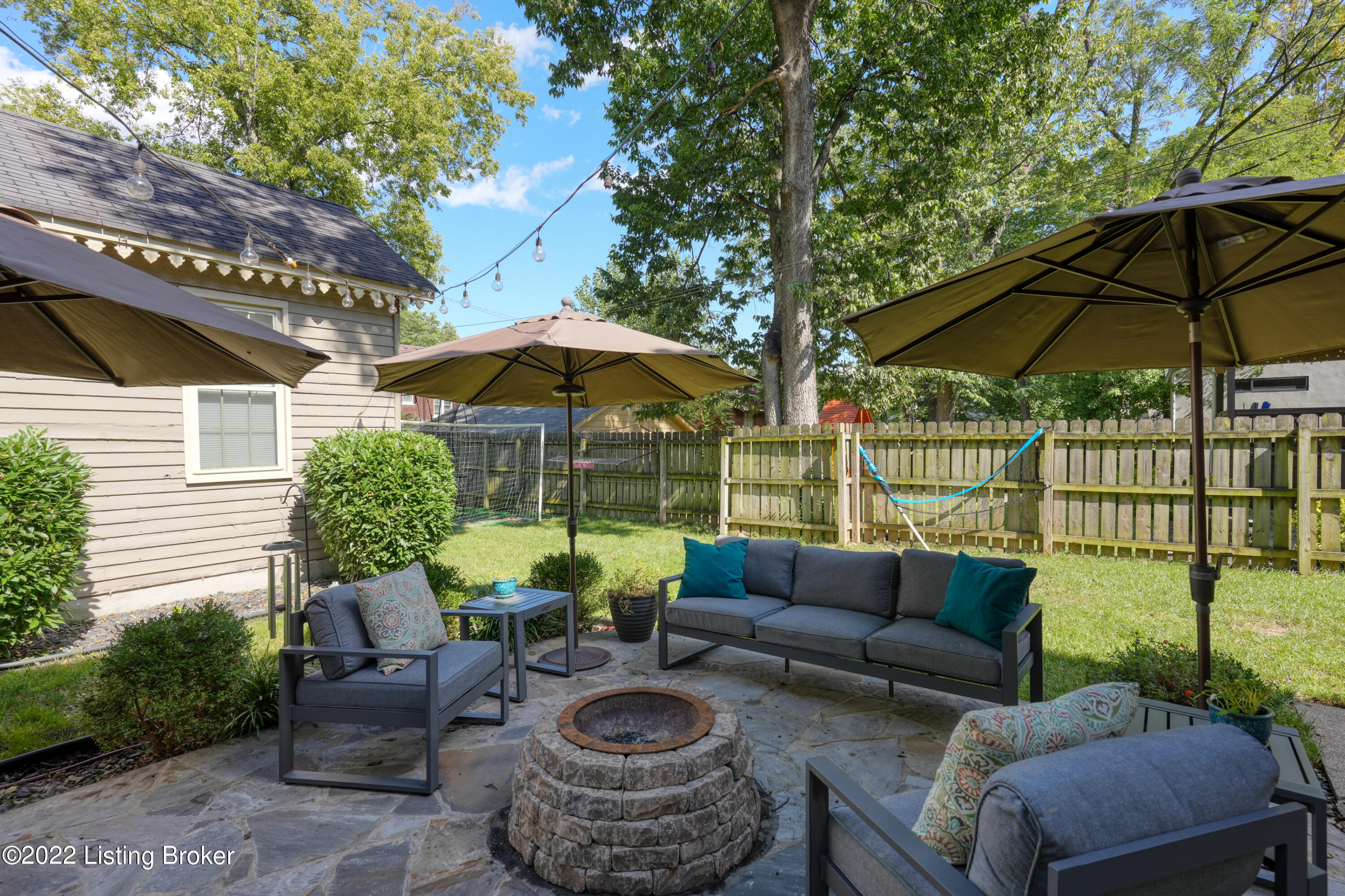 1067 Cherokee Rd