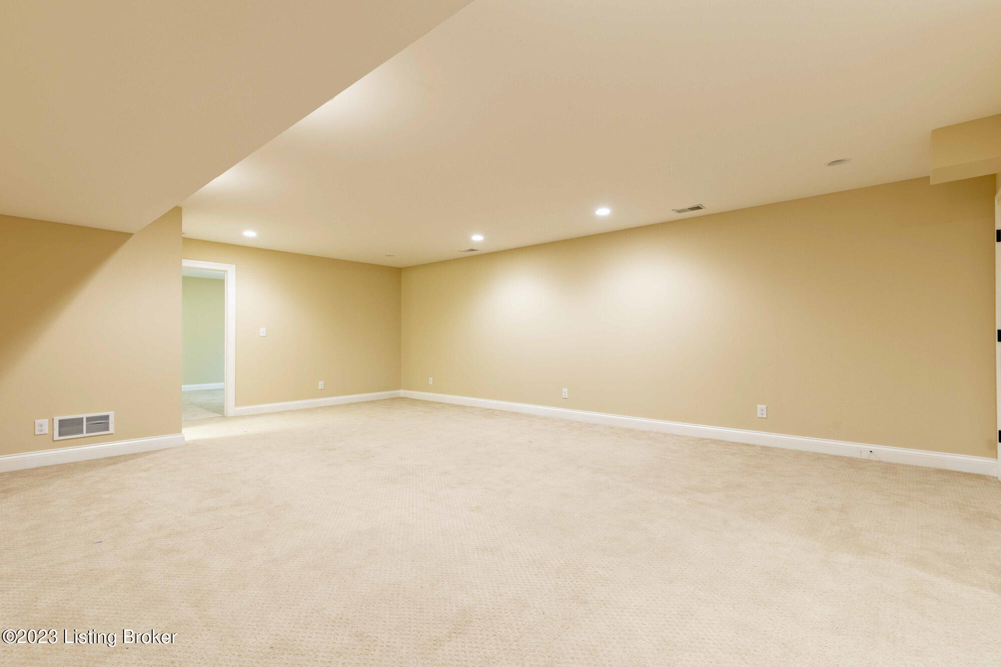 6324 Mistflower Cir