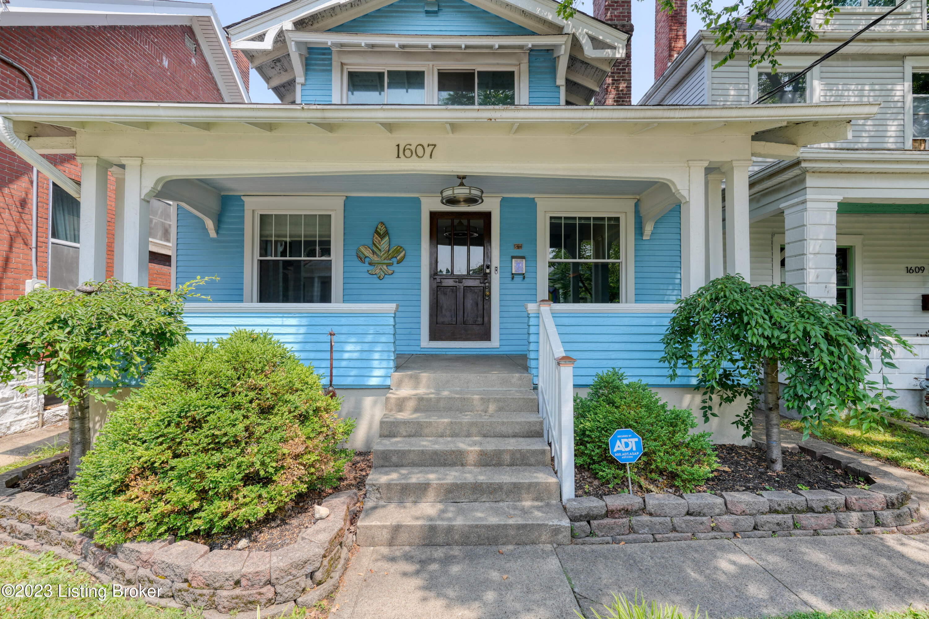 1607 Rosewood Ave
