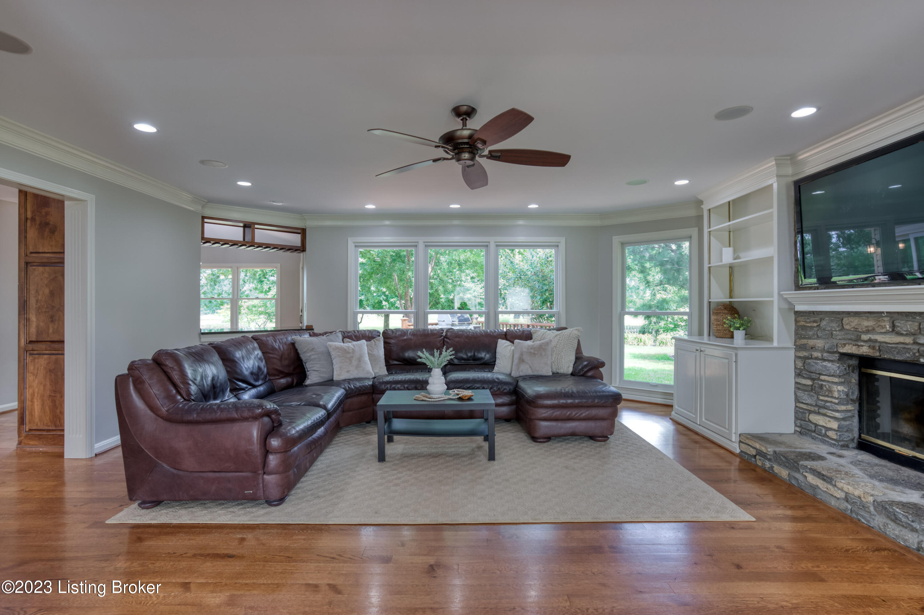 5518 Killinur Dr
