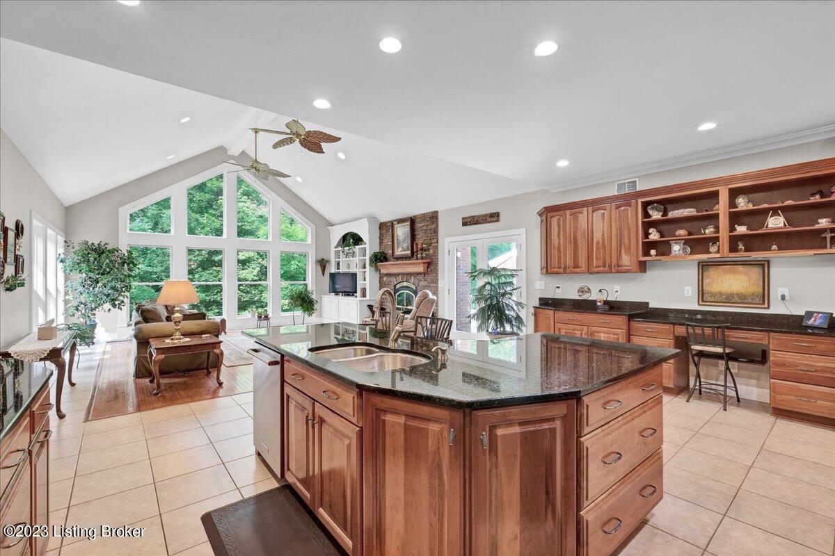6100 Bohannon Ln