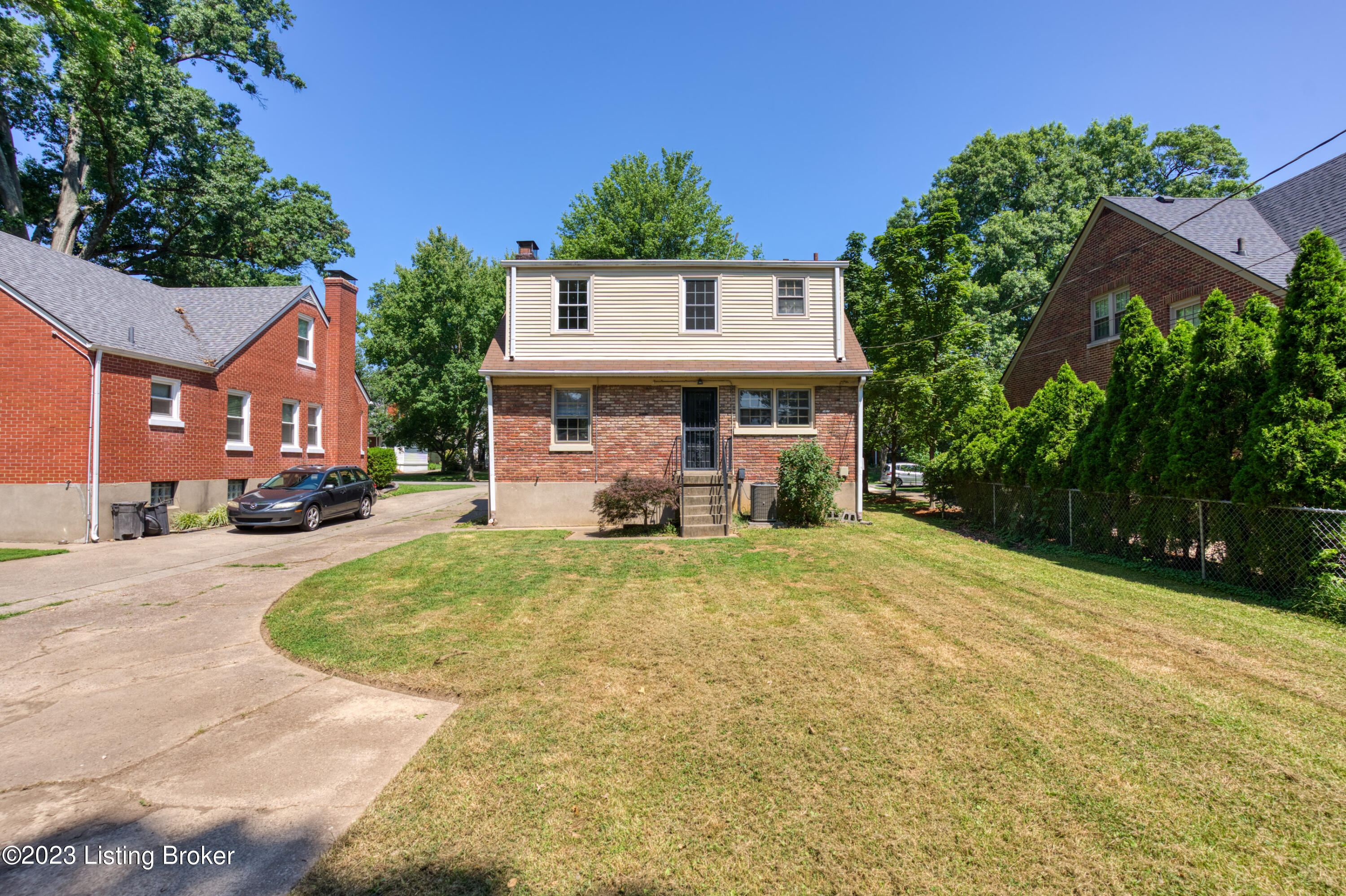 2326 Winston Ave