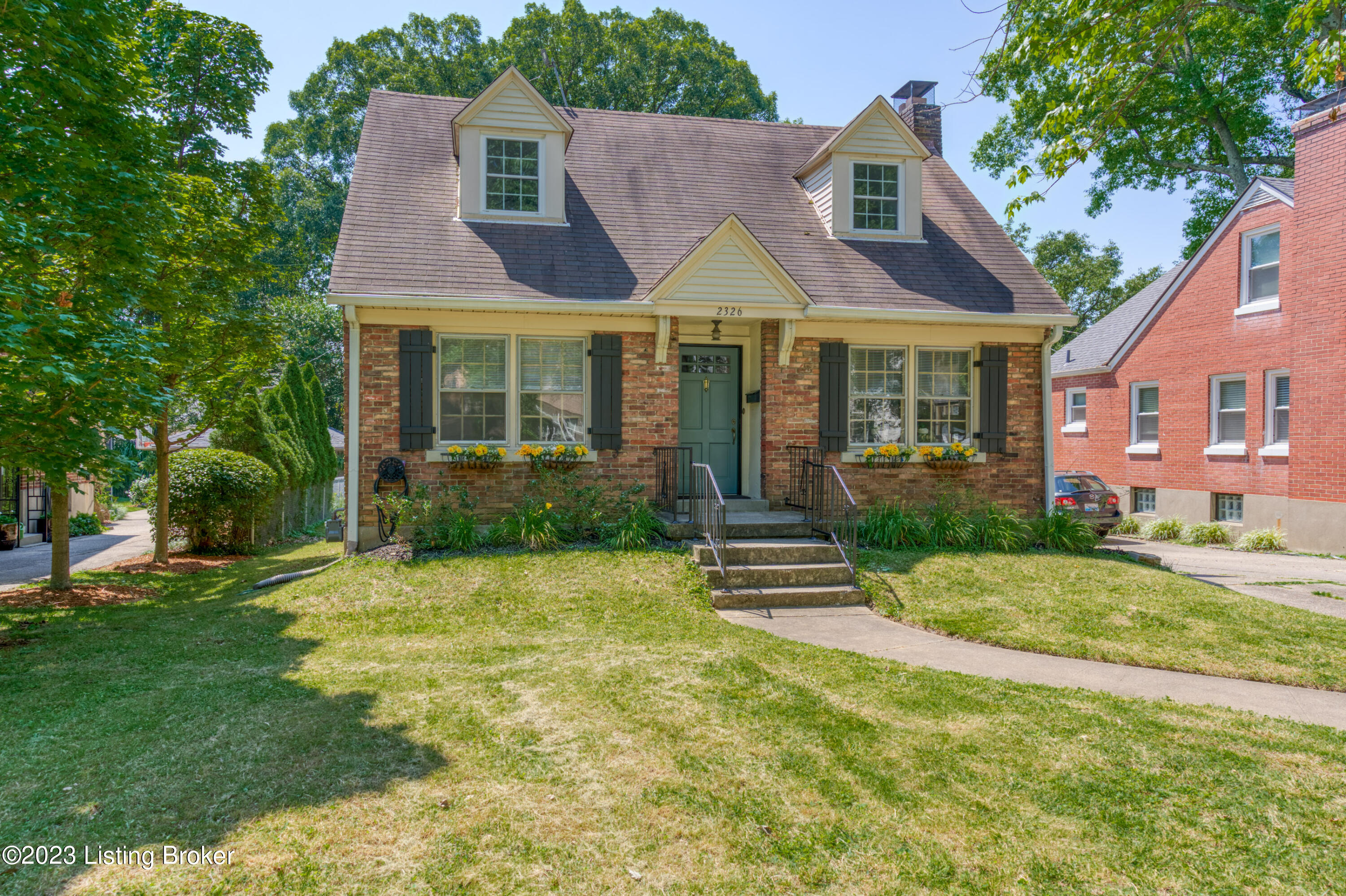 2326 Winston Ave